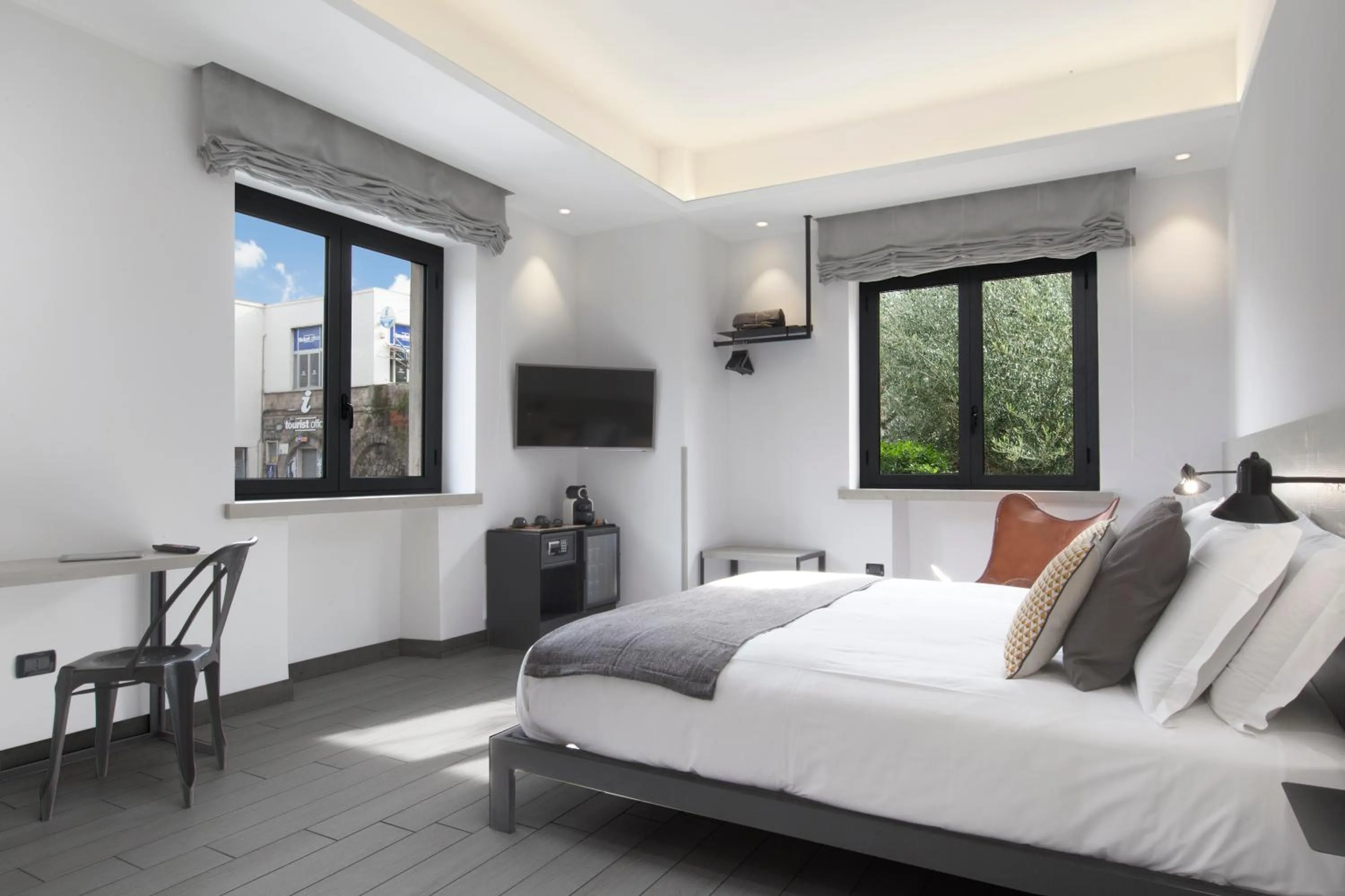 Bedroom, Bed in La Ferrovia Guest House