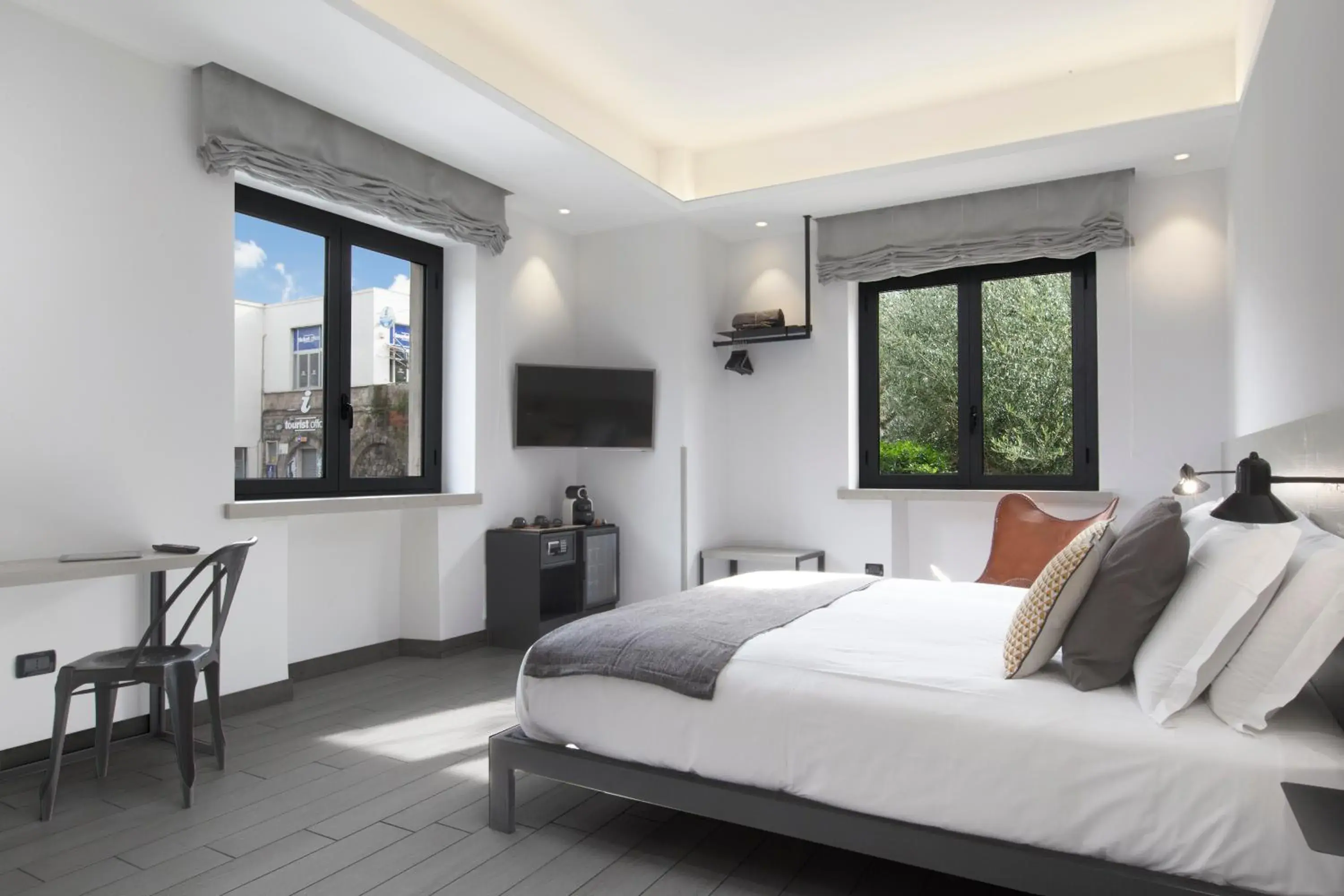 Bedroom, Bed in La Ferrovia Guest House Bedroom, Bed in La Ferrovia Guest House