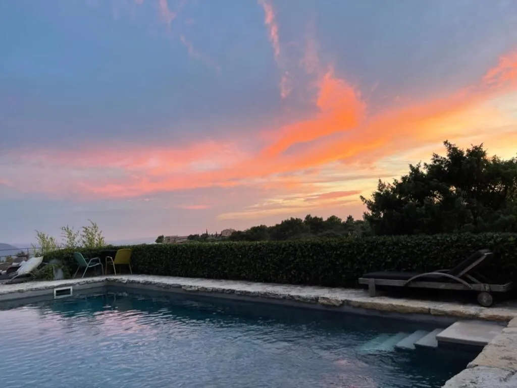 Swimming pool in La Borie en Provence