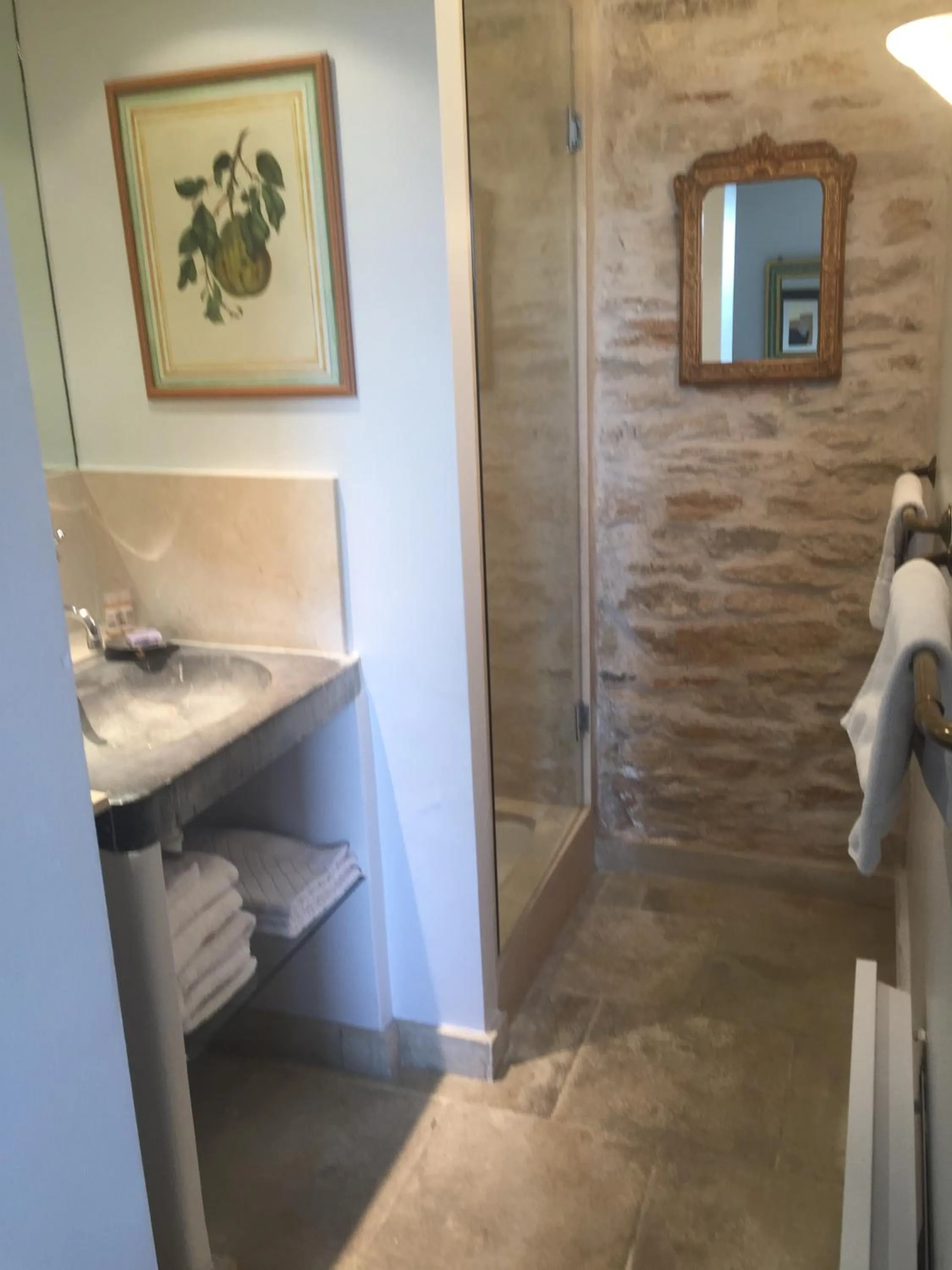 Bathroom in La Borie en Provence