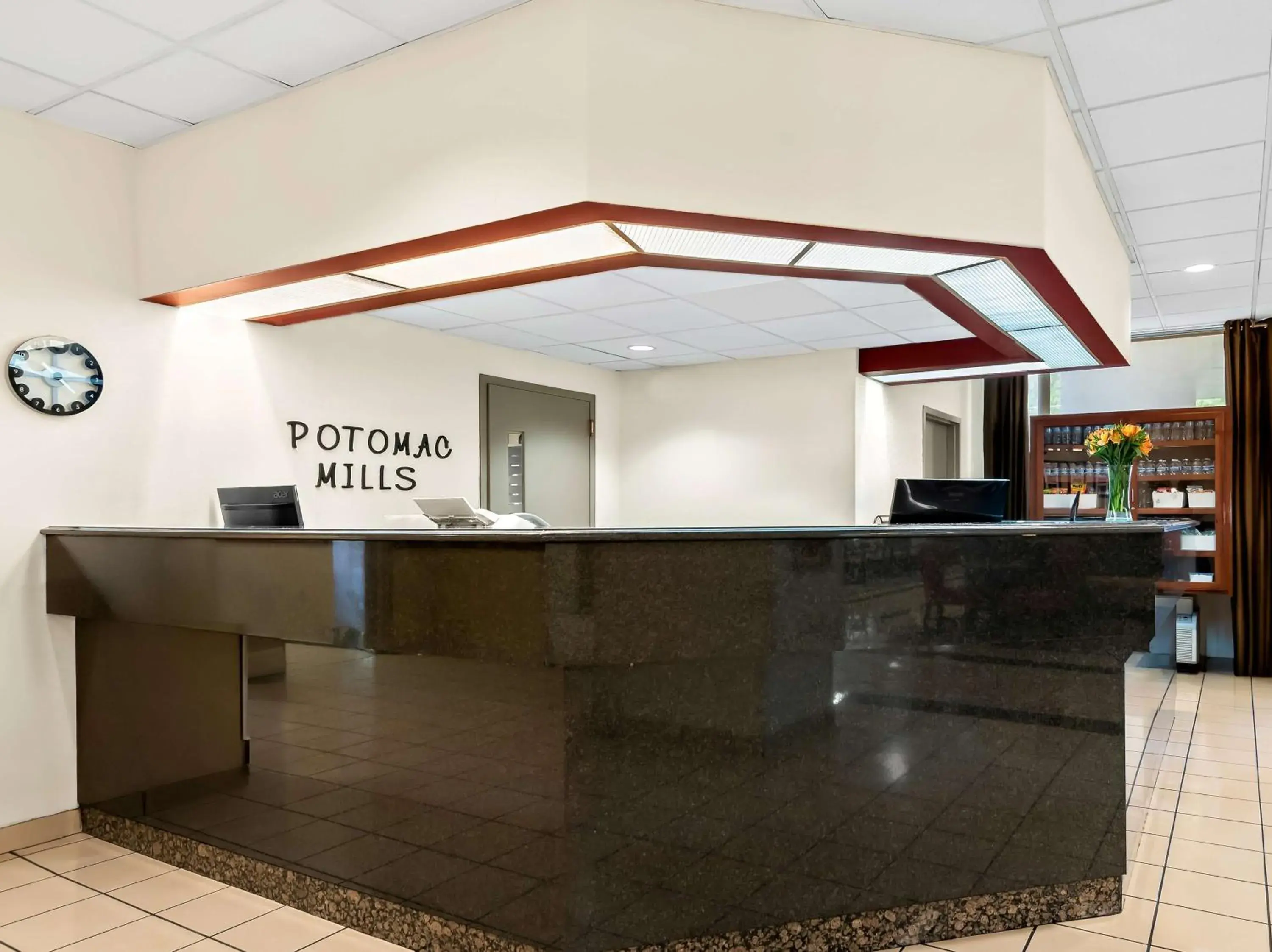 Lobby or reception in Best Western Potomac Mills Lobby or reception in Best Western Potomac Mills