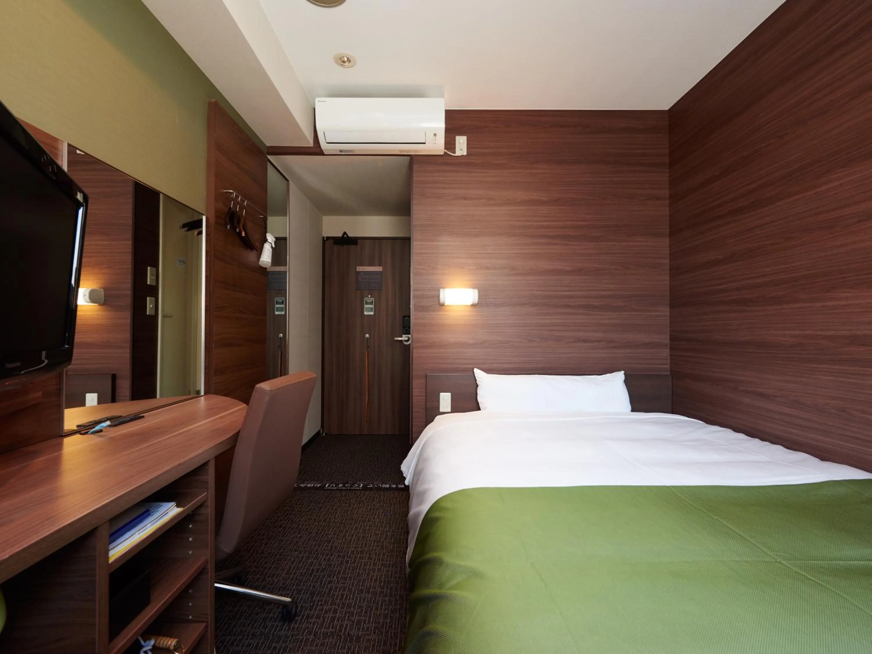 Photo of the whole room, Bed in Super Hotel Mito