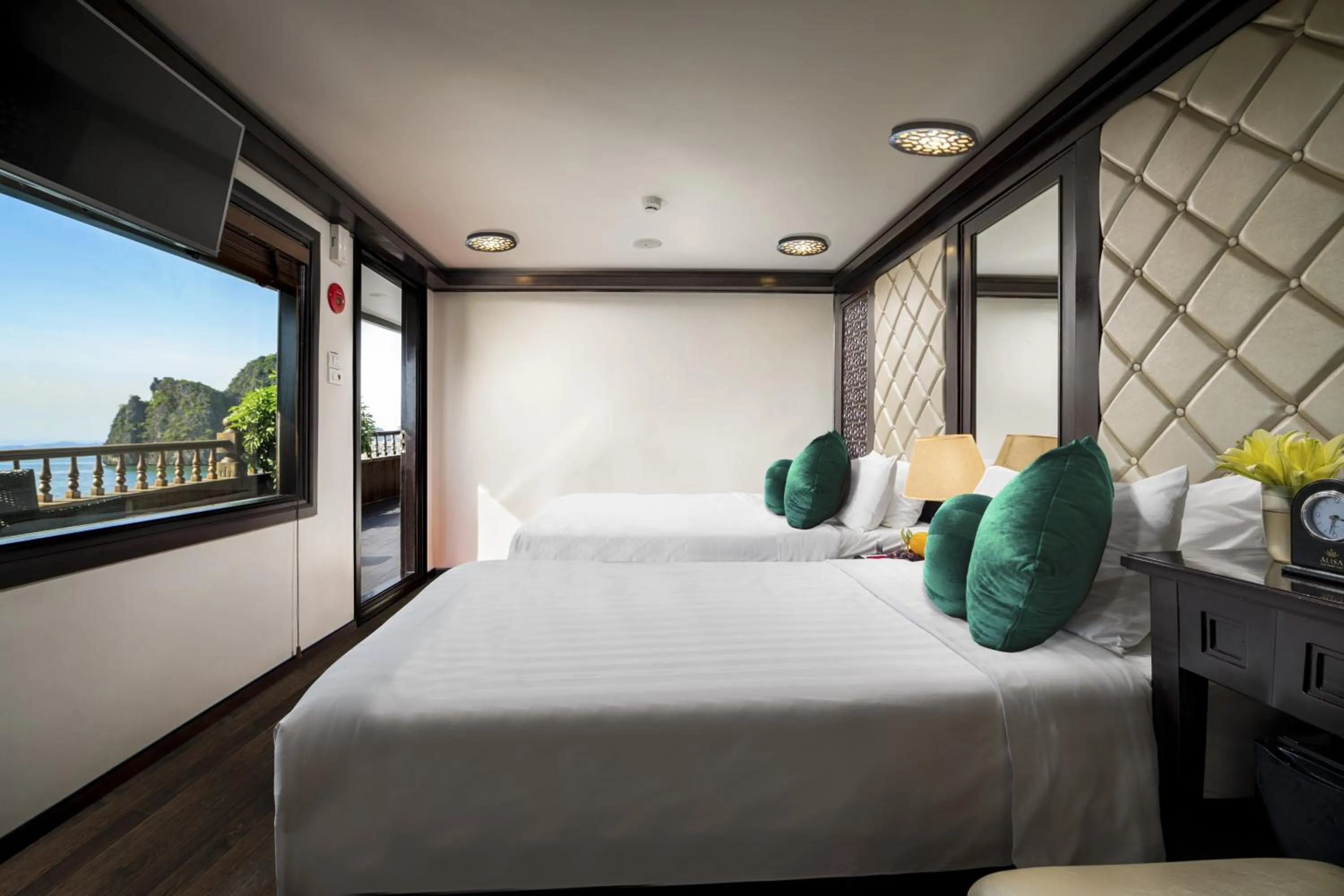 Bed in Alisa Premier Cruise