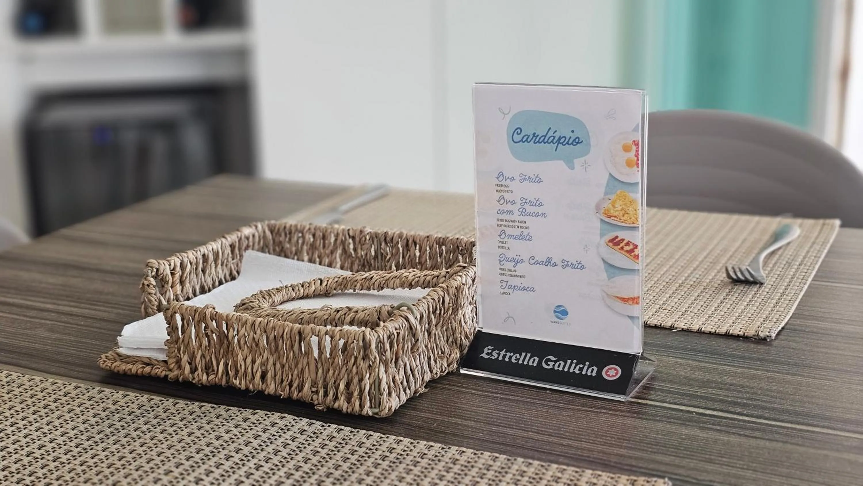 Breakfast in Wave Suítes Hotel & Lounge bar