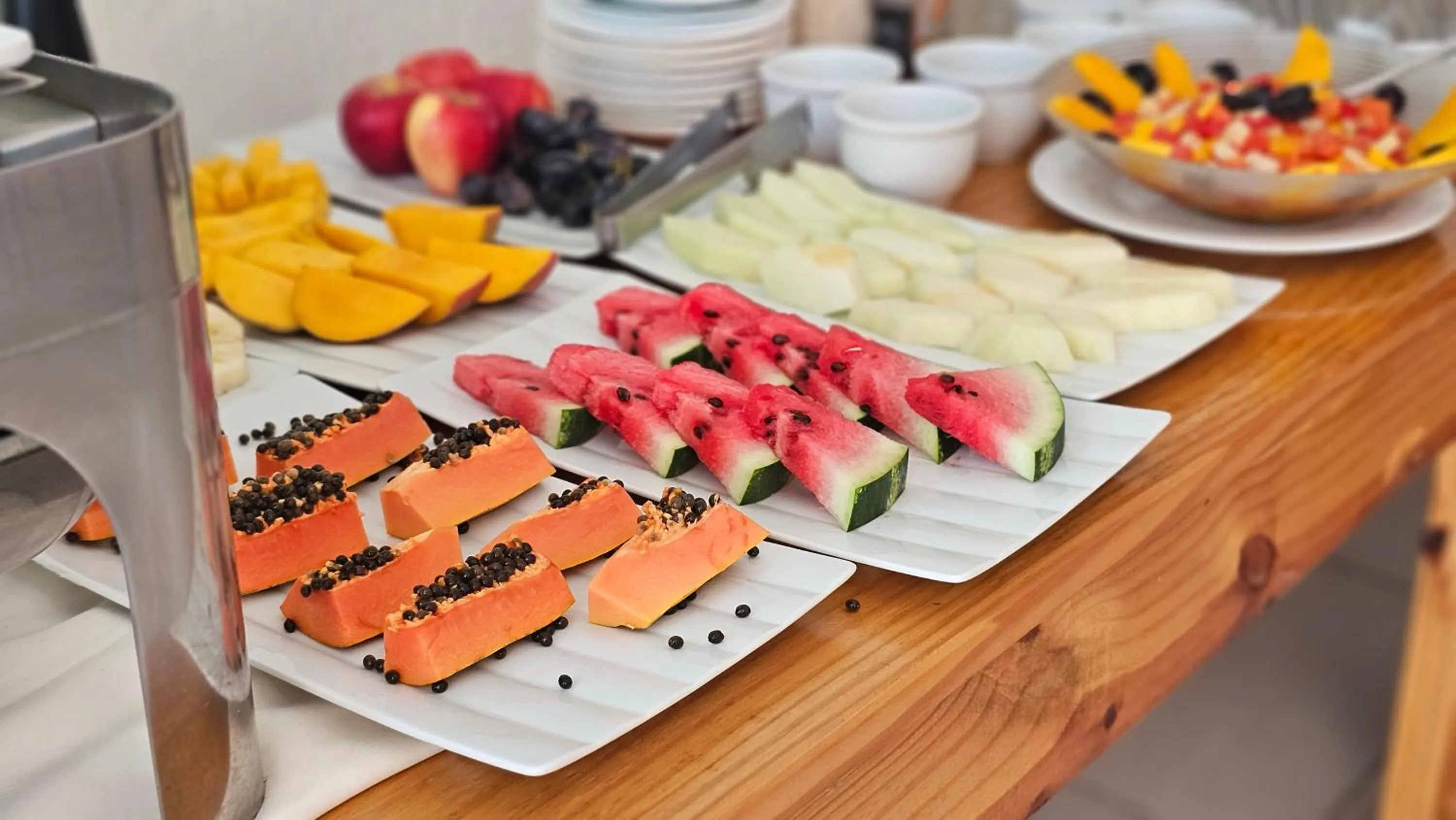 Breakfast in Wave Suítes Hotel & Lounge bar