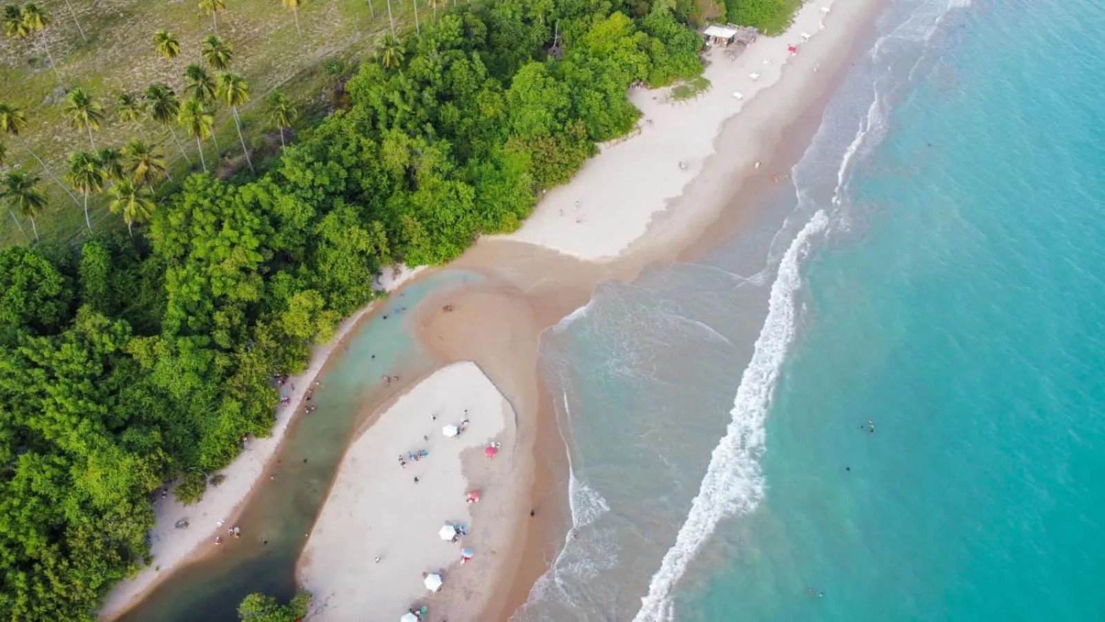 Day in Wave Suítes Hotel & Lounge bar