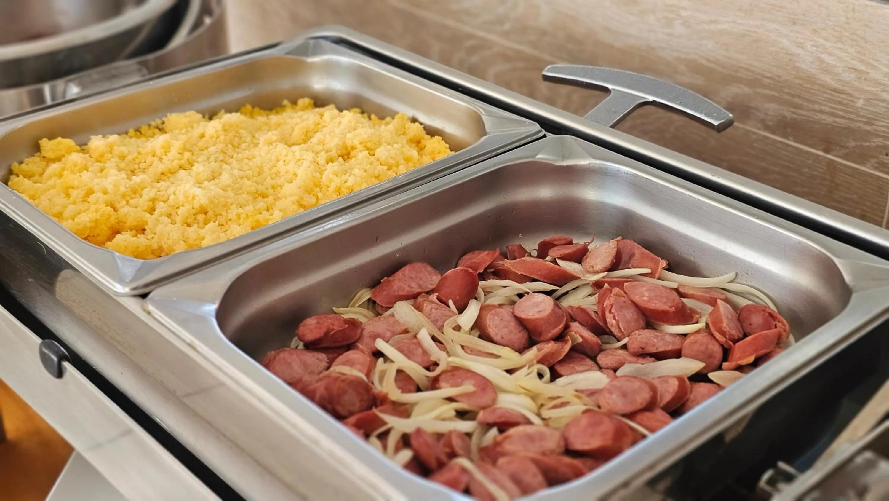 Breakfast in Wave Suítes Hotel & Lounge bar