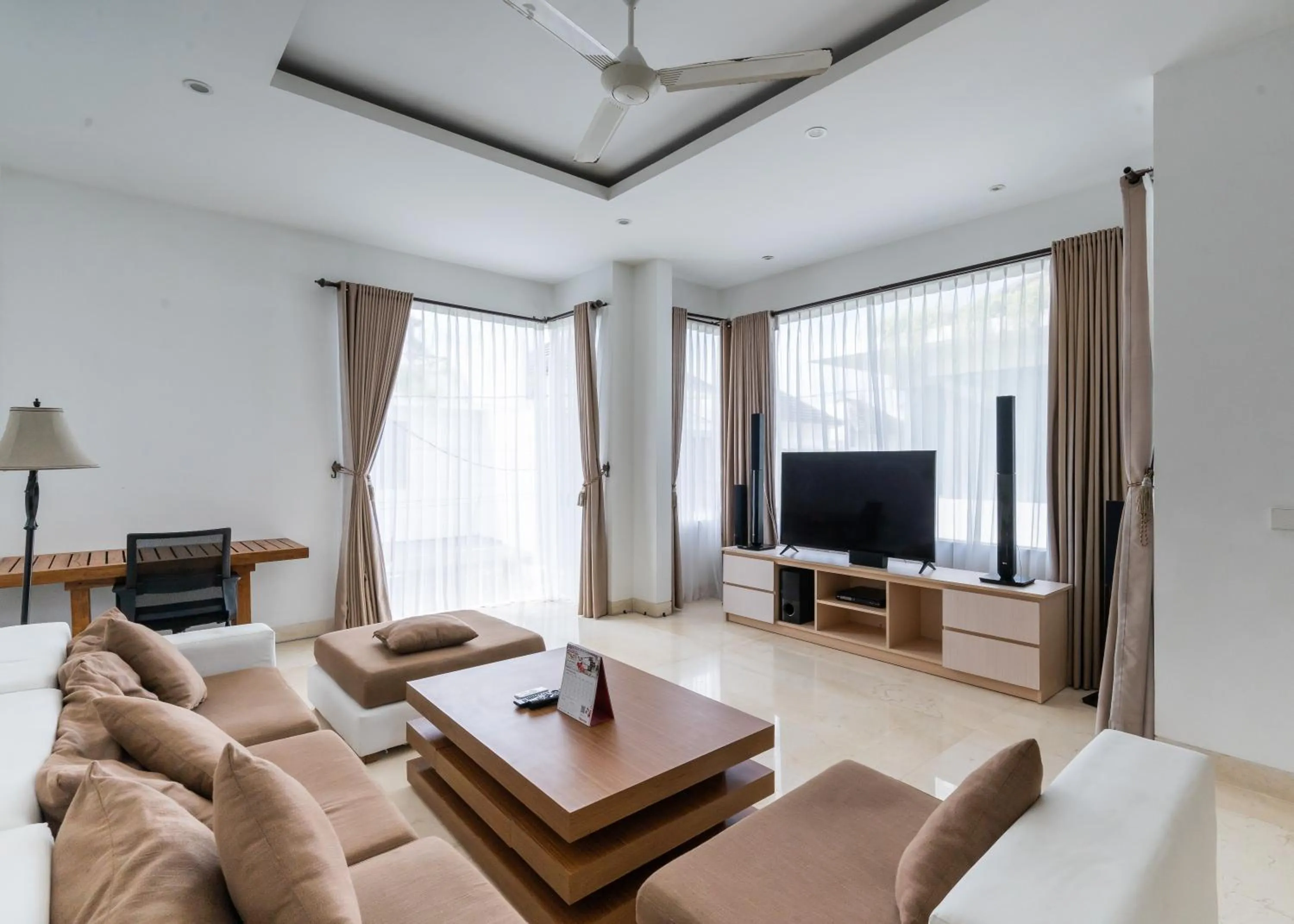 Communal lounge/ TV room in Bali Residence Villa