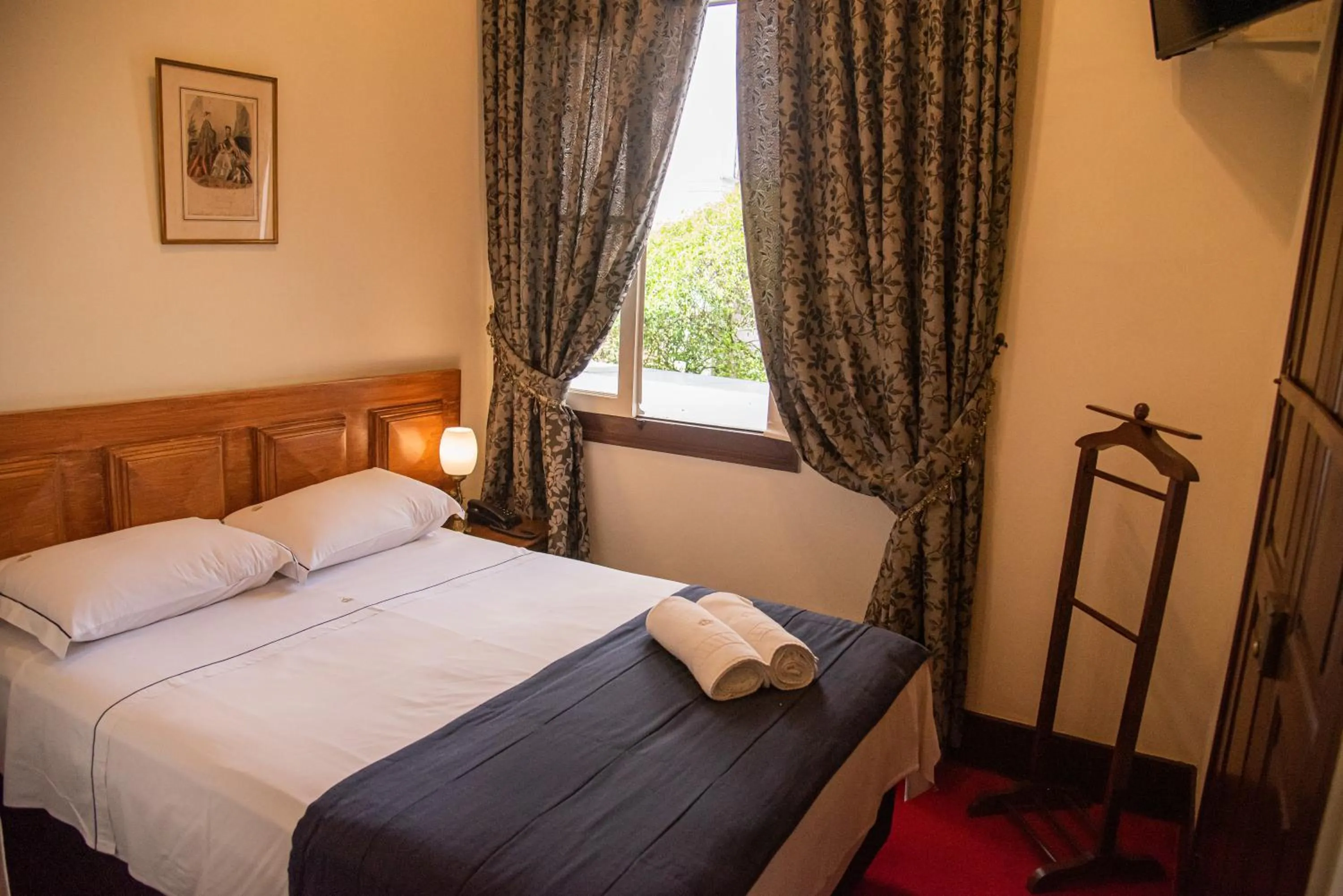 Bedroom, Bed in Pousada Dom Petrópolis