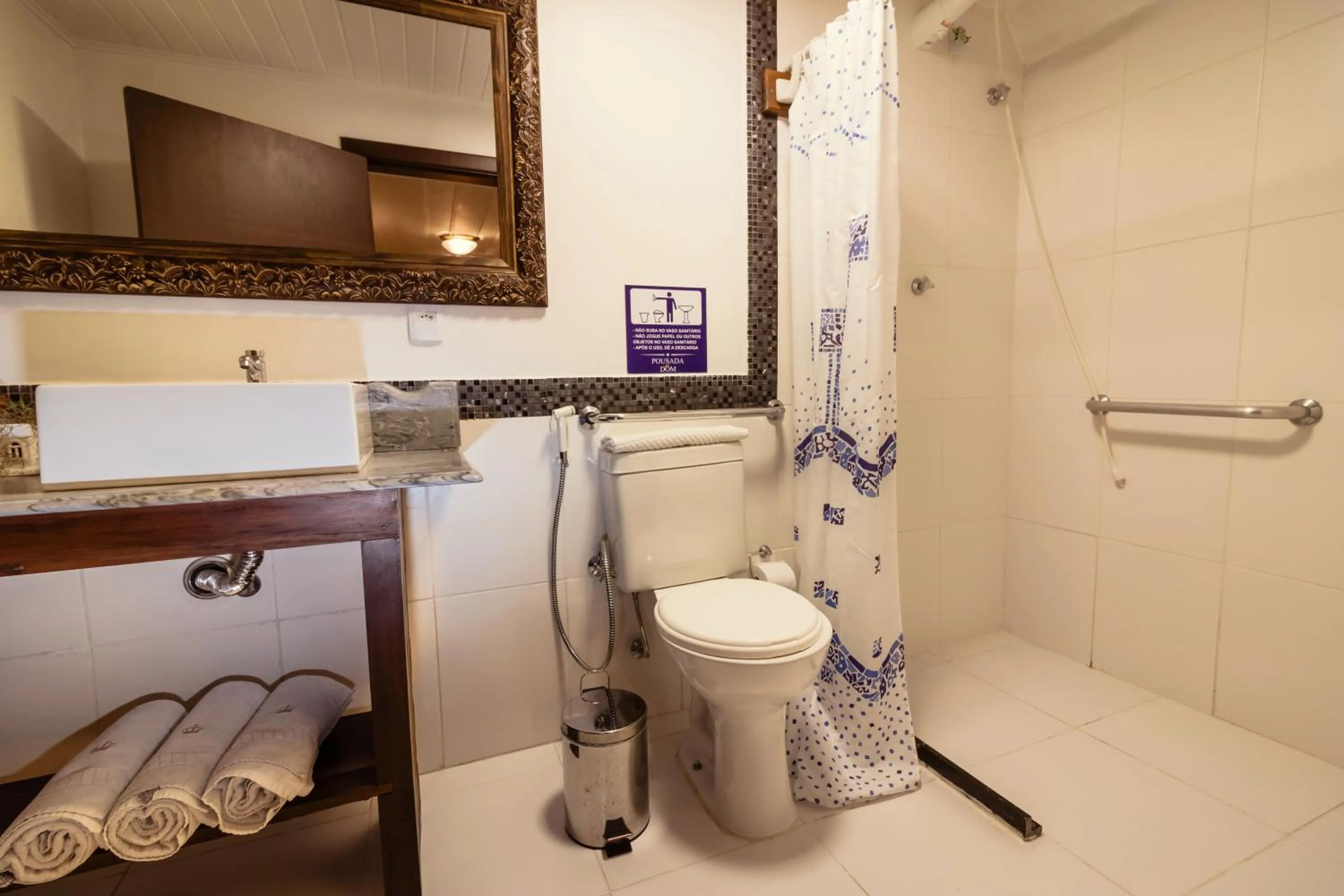 Bathroom in Pousada Dom Petrópolis