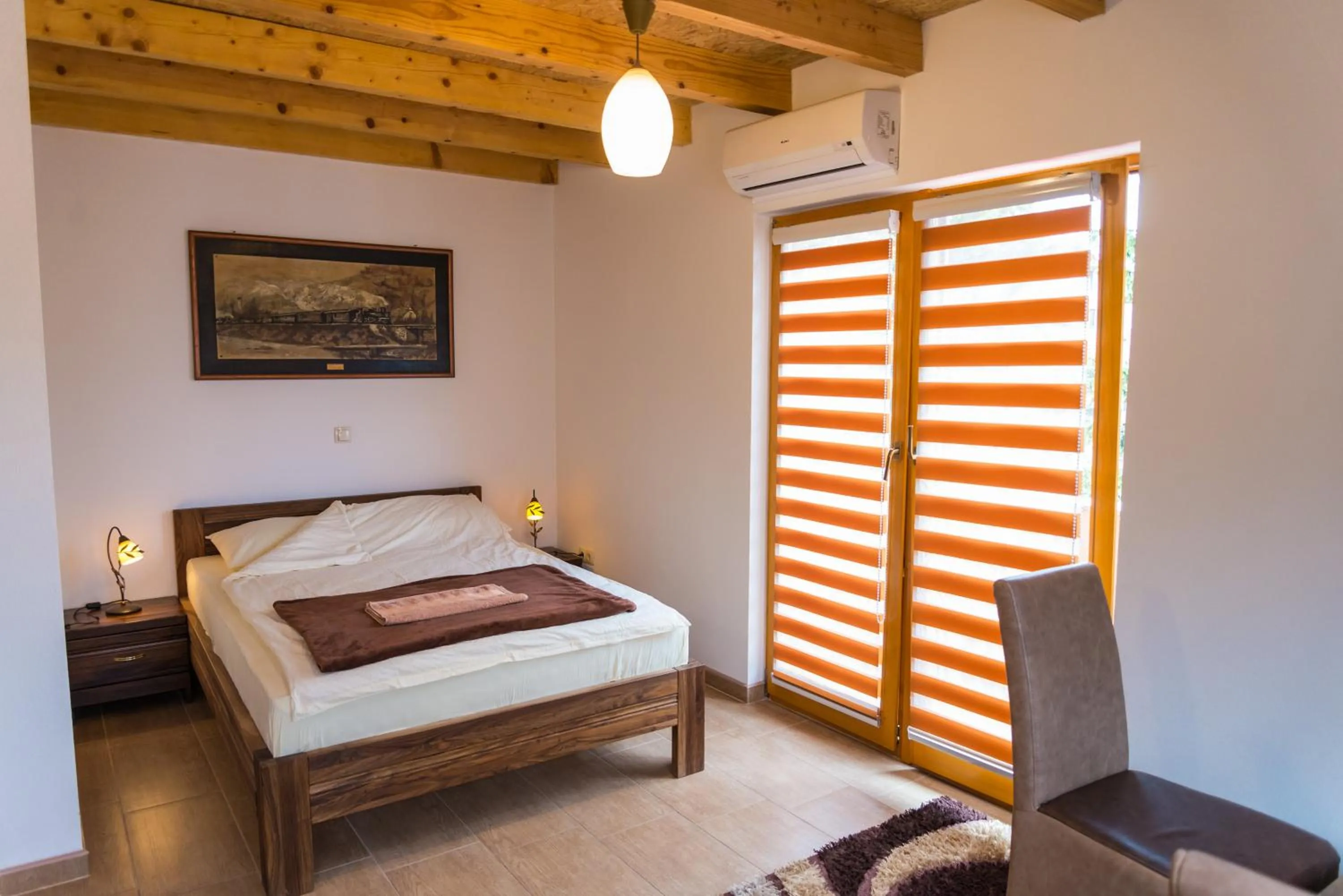 Comfort Triple Room with Shower in Motel Orhideja