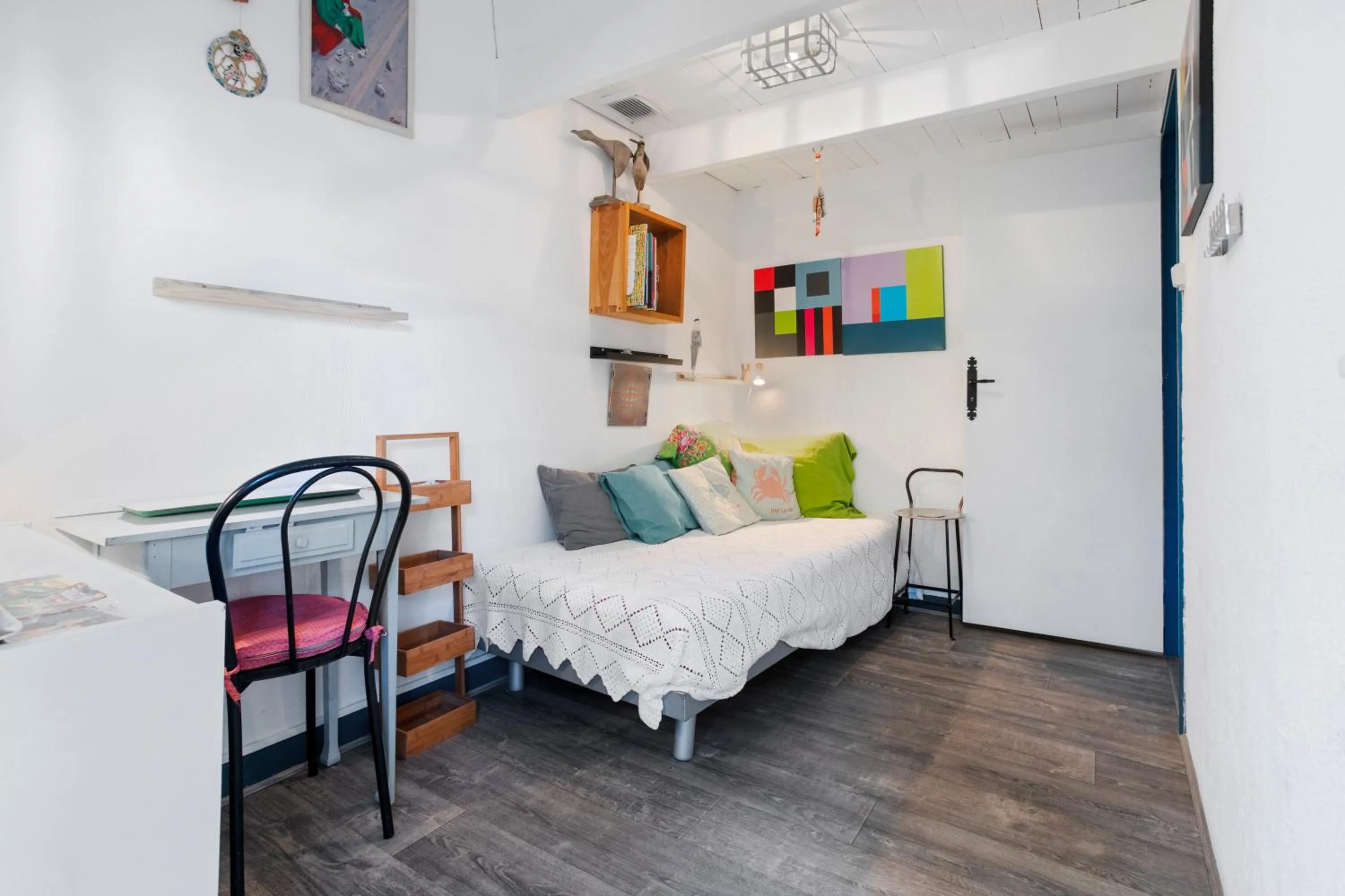 Bed in Au Jardin Des Couleurs