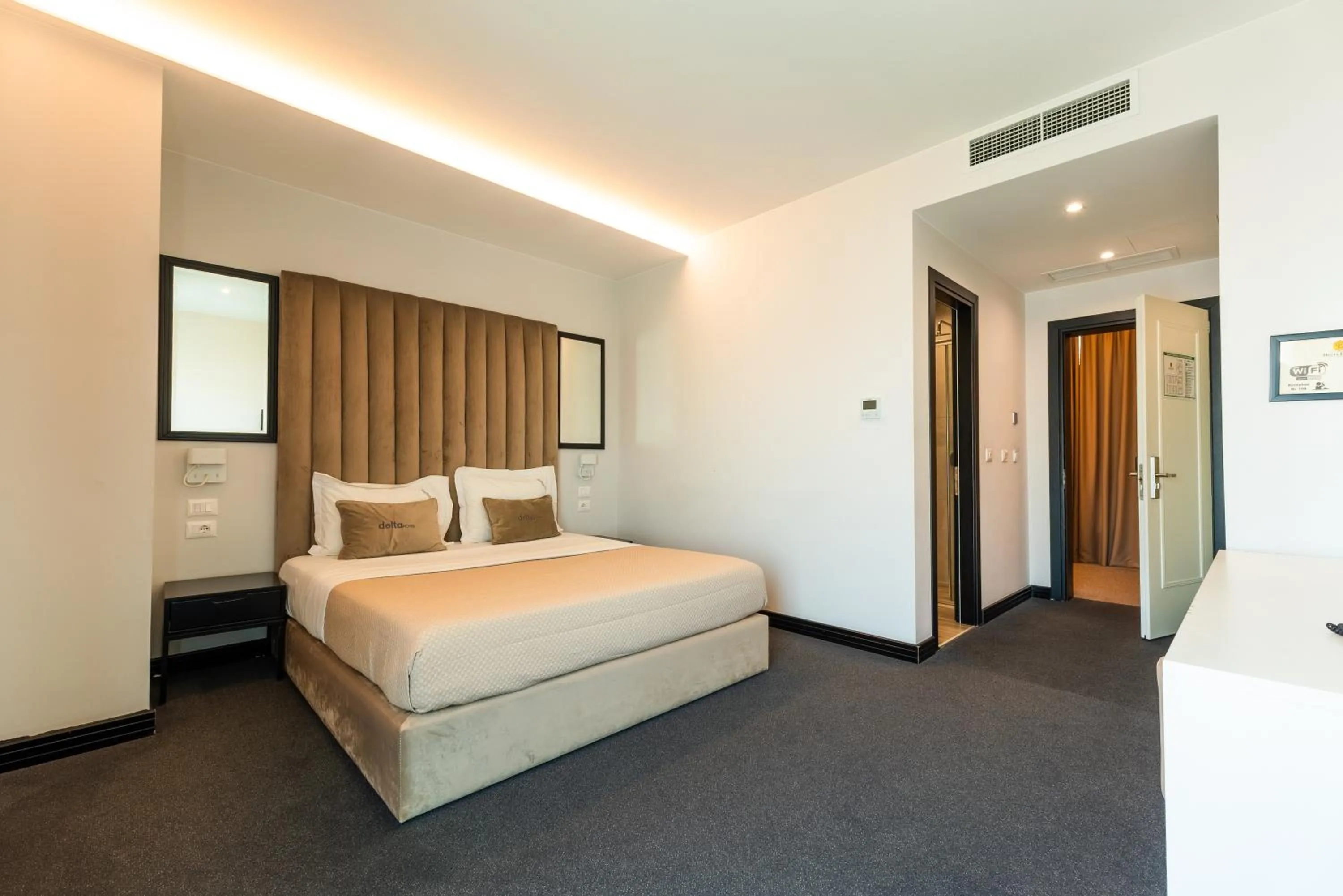 Bed in Hotel Delta Premium