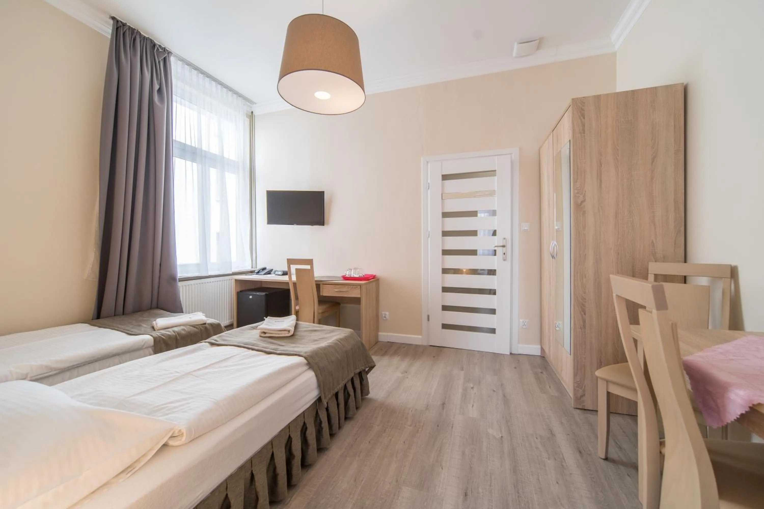 TV and multimedia in Admiral II