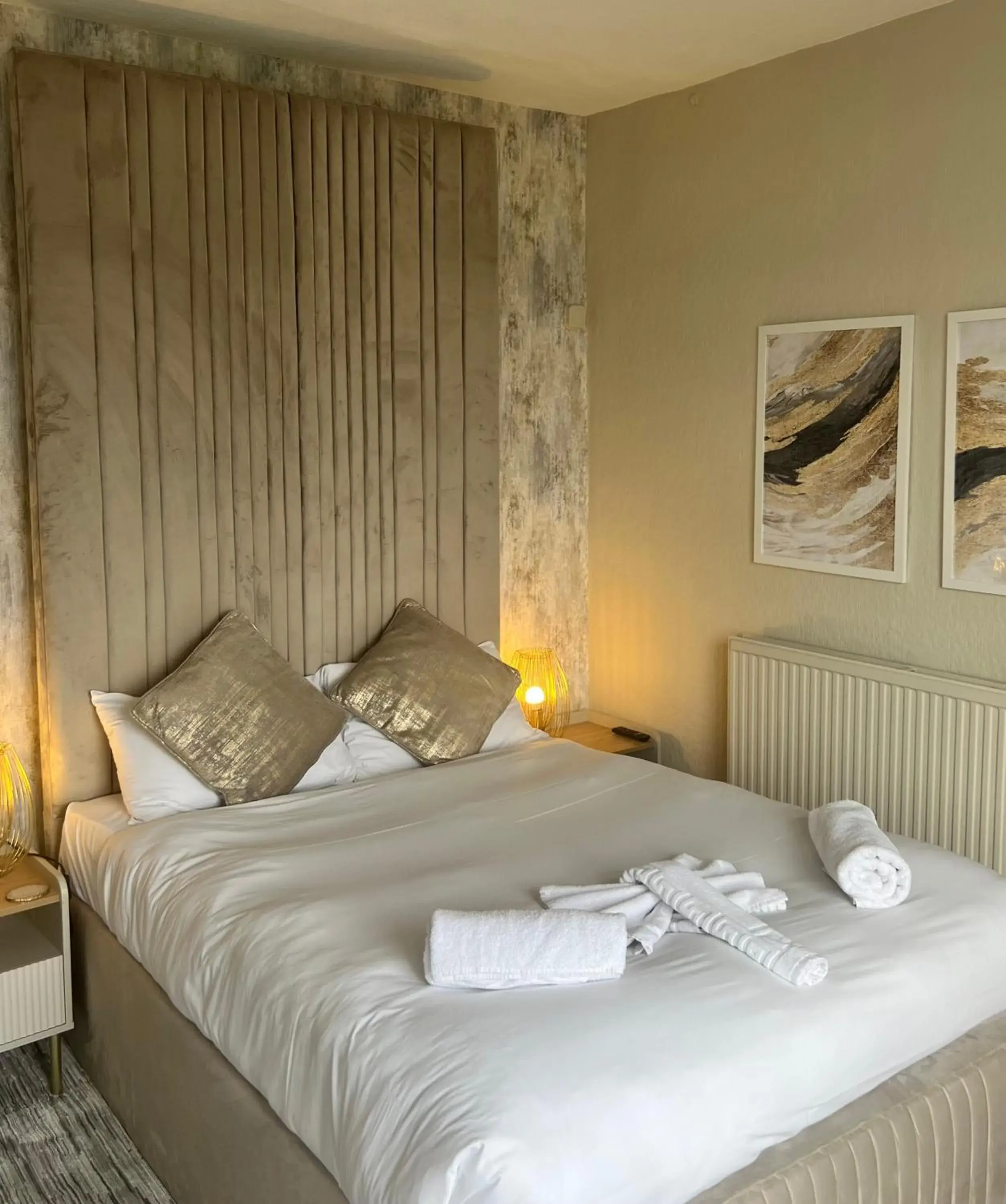 Double Room with Sea View in The Commodore Inn Double Room with Sea View in The Commodore Inn