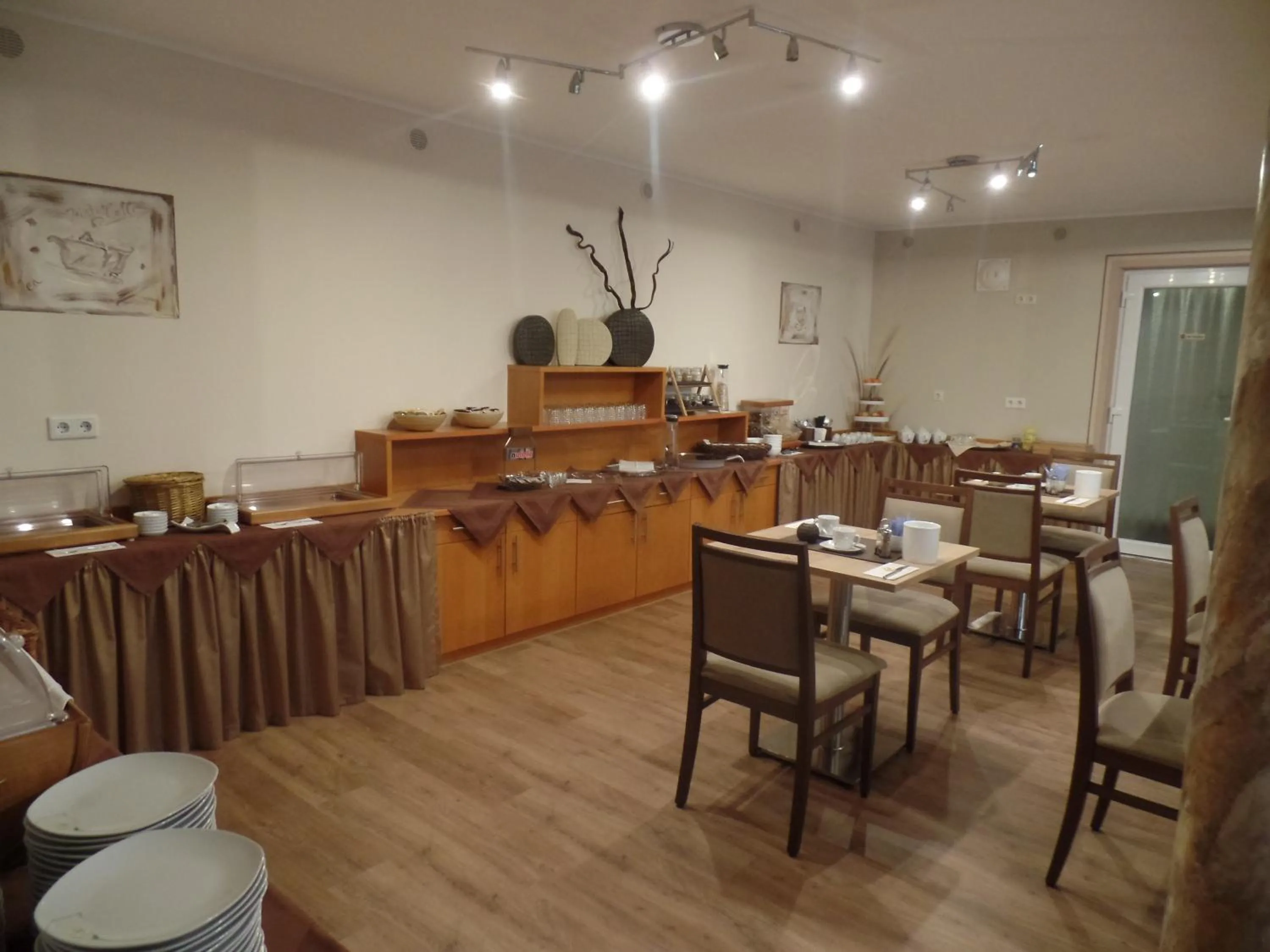 Restaurant/places to eat in Pension Wagner