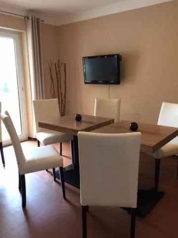 Communal kitchen in Pension Wagner