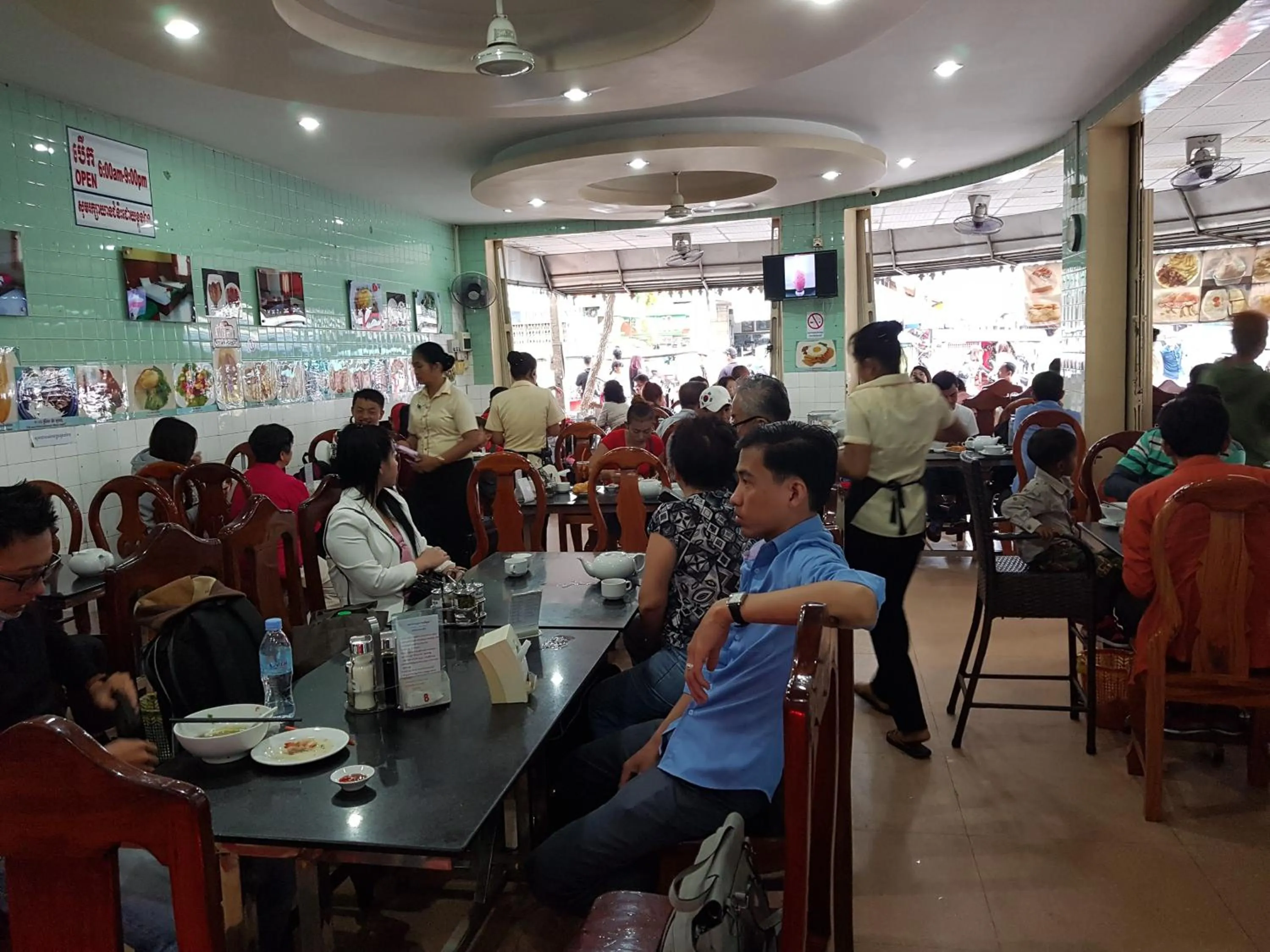 Restaurant/places to eat in Capitol One