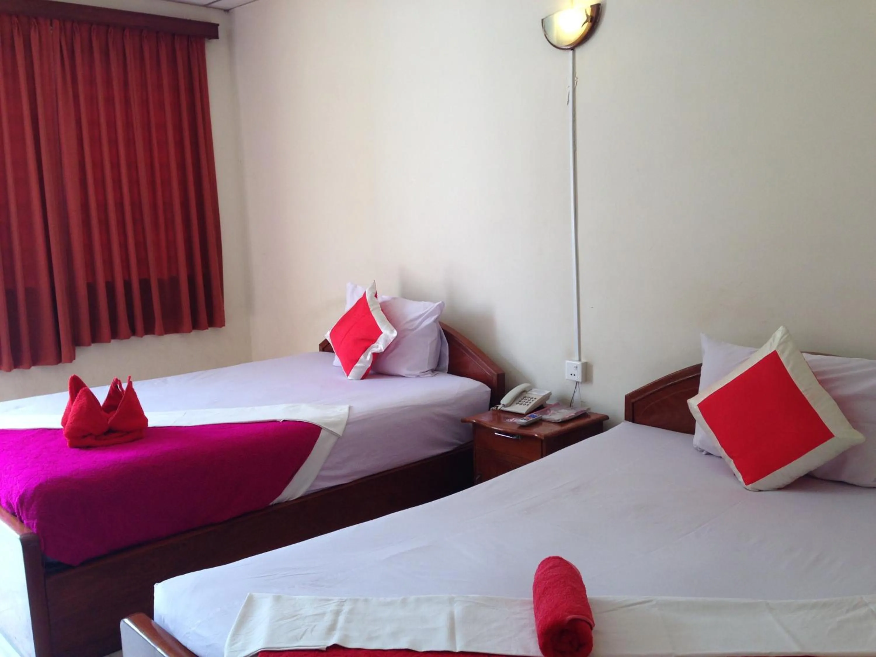 Bedroom, Bed in Capitol One