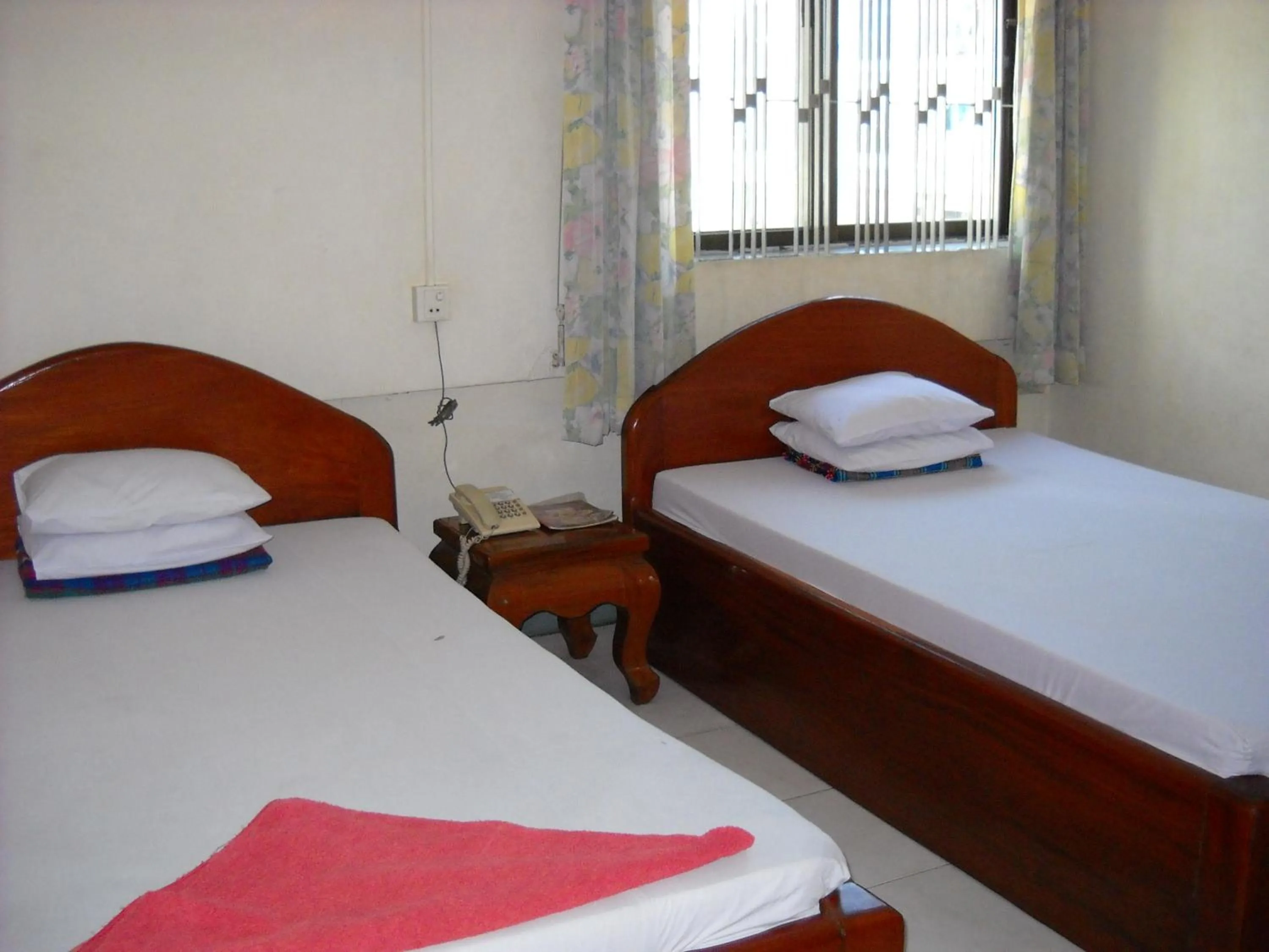 Bedroom, Bed in Capitol One