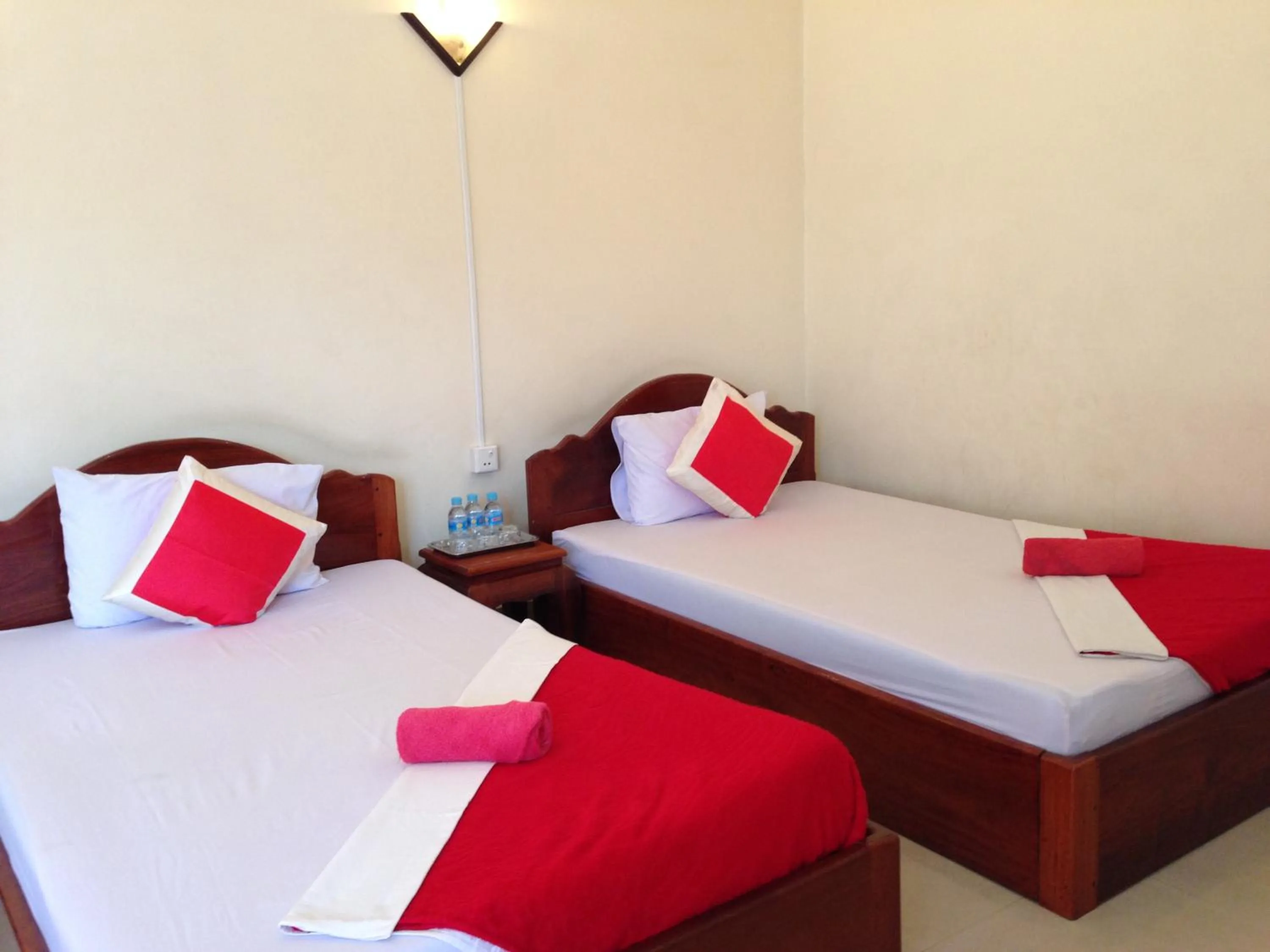 Bedroom, Bed in Capitol One