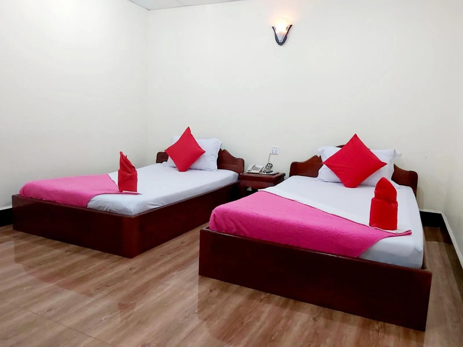 Bedroom, Bed in Capitol One