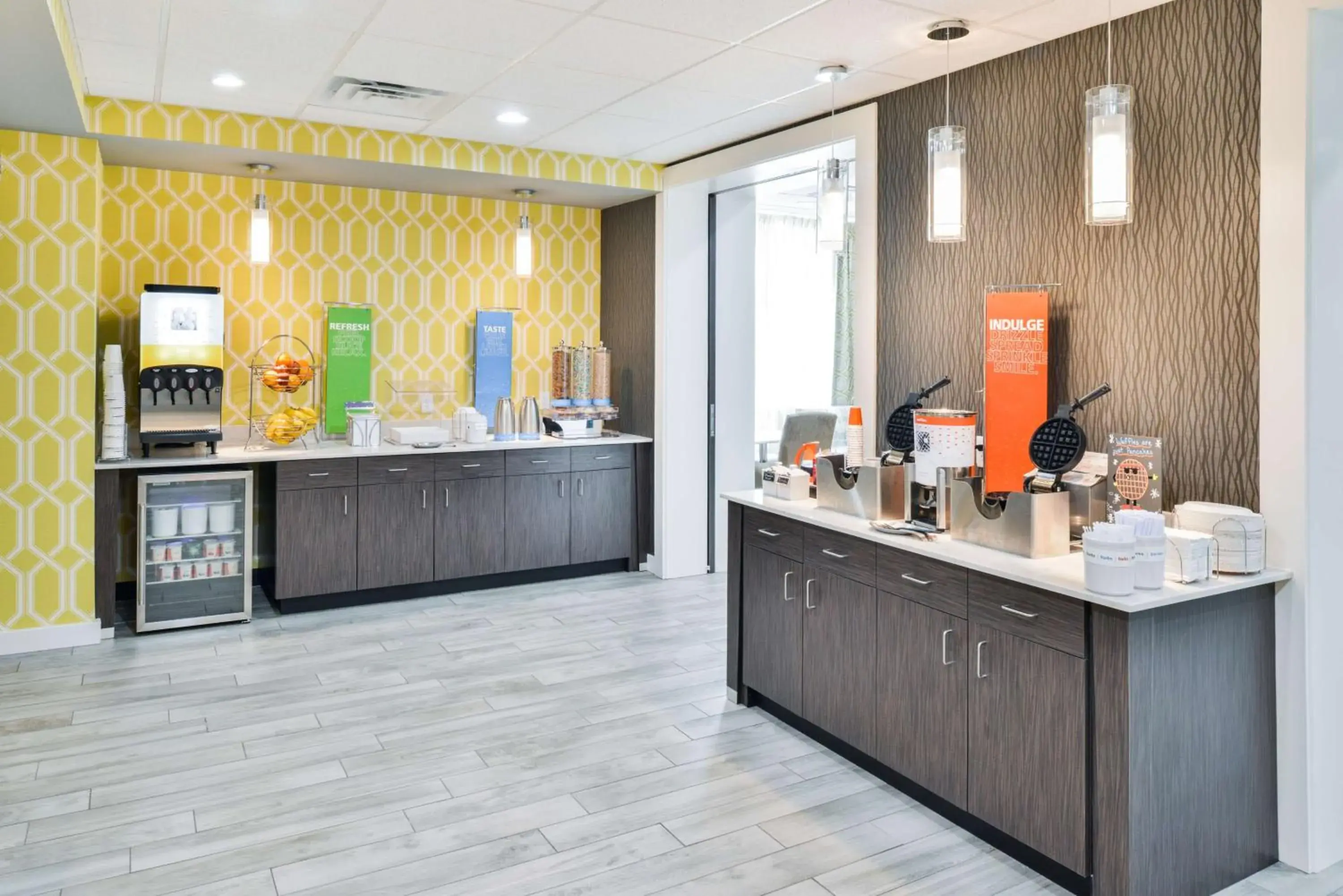 Restaurant/places to eat in Hampton Inn Emporia, KS Restaurant/places to eat in Hampton Inn Emporia, KS