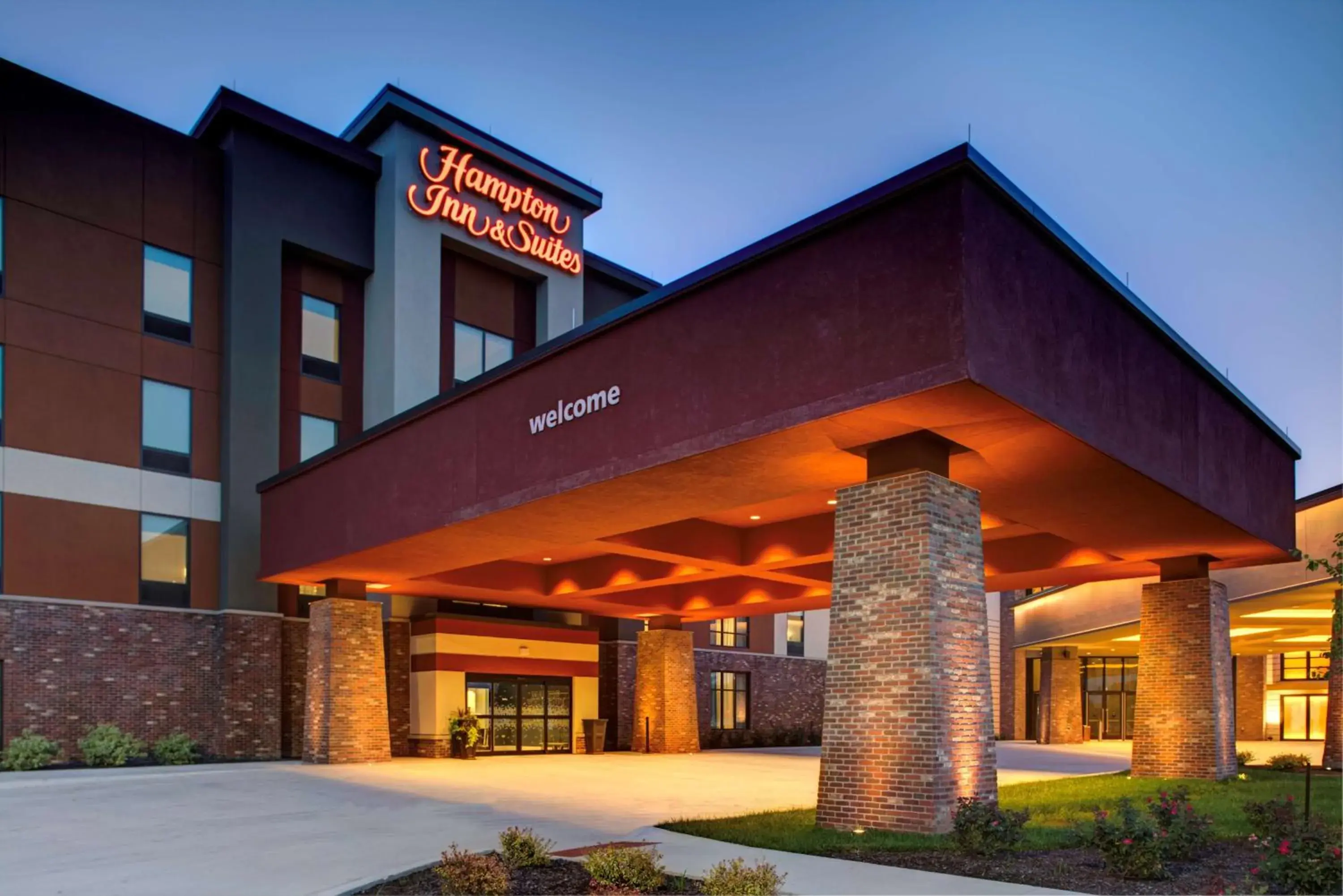 Property building in Hampton Inn & Suites Pittsburg Kansas Crossing Casino near Pitt State Univ Property building in Hampton Inn & Suites Pittsburg Kansas Crossing Casino near Pitt State Univ