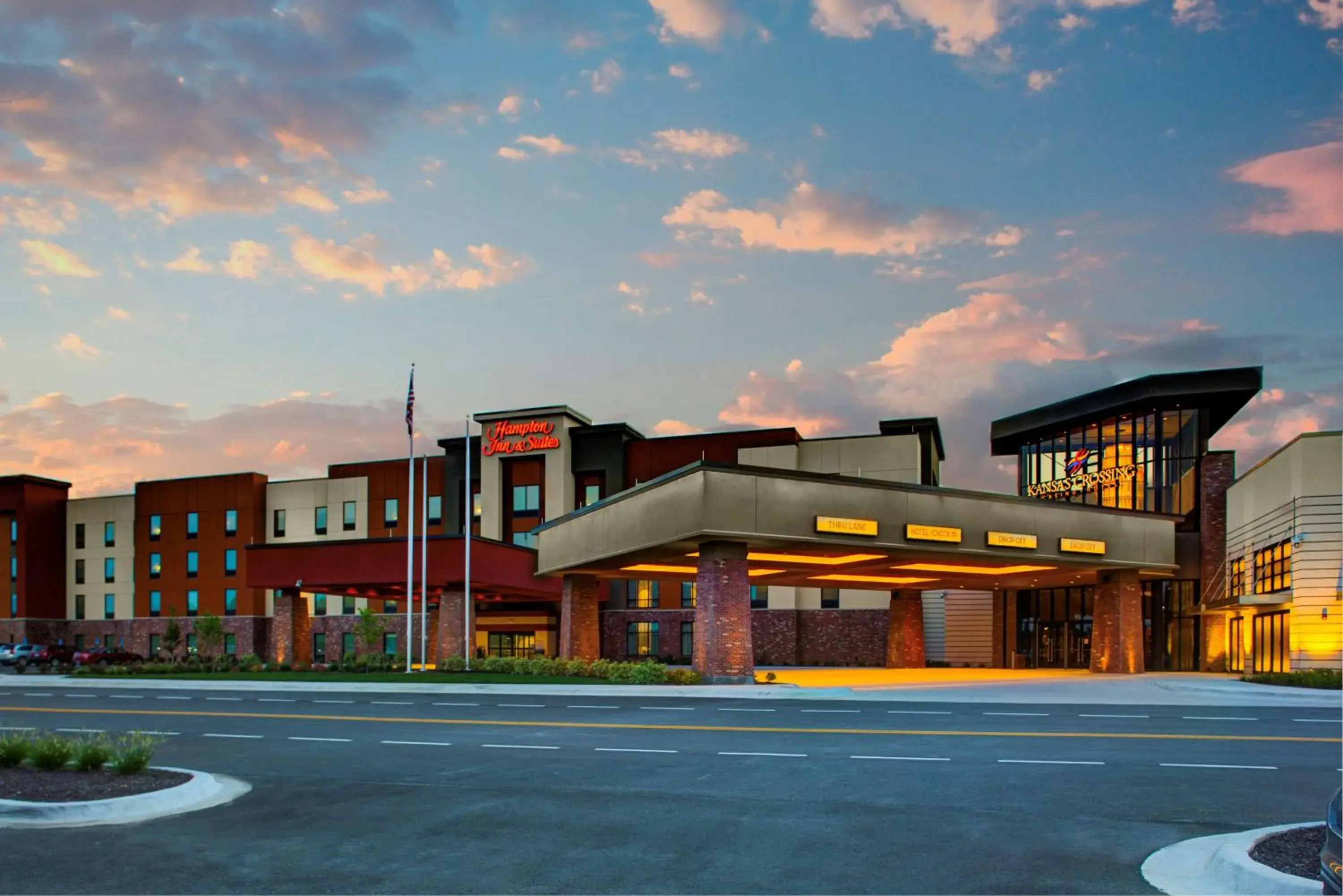 Property building in Hampton Inn & Suites Pittsburg Kansas Crossing Casino near Pitt State Univ Property building in Hampton Inn & Suites Pittsburg Kansas Crossing Casino near Pitt State Univ