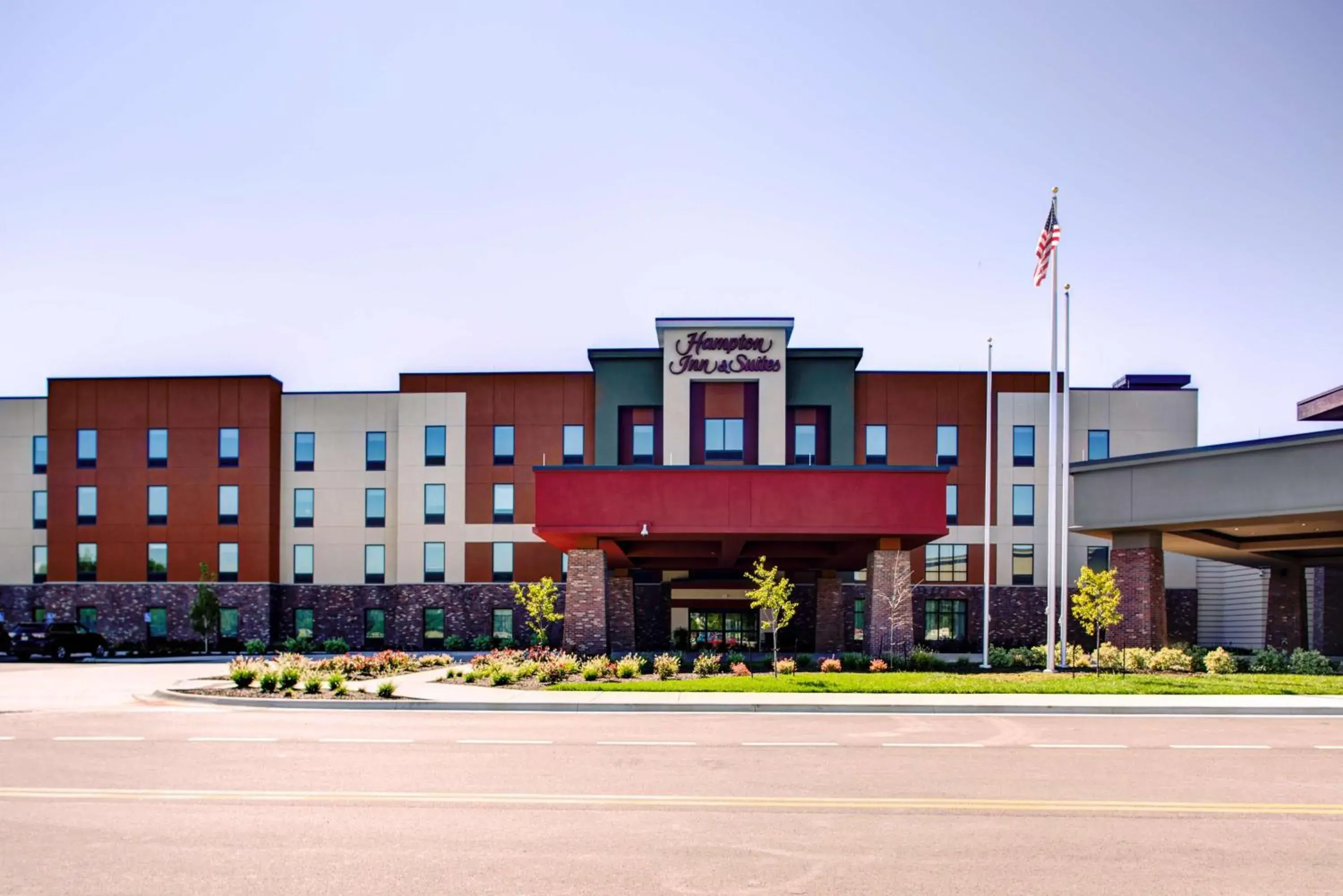 Property building in Hampton Inn & Suites Pittsburg Kansas Crossing Casino near Pitt State Univ Property building in Hampton Inn & Suites Pittsburg Kansas Crossing Casino near Pitt State Univ