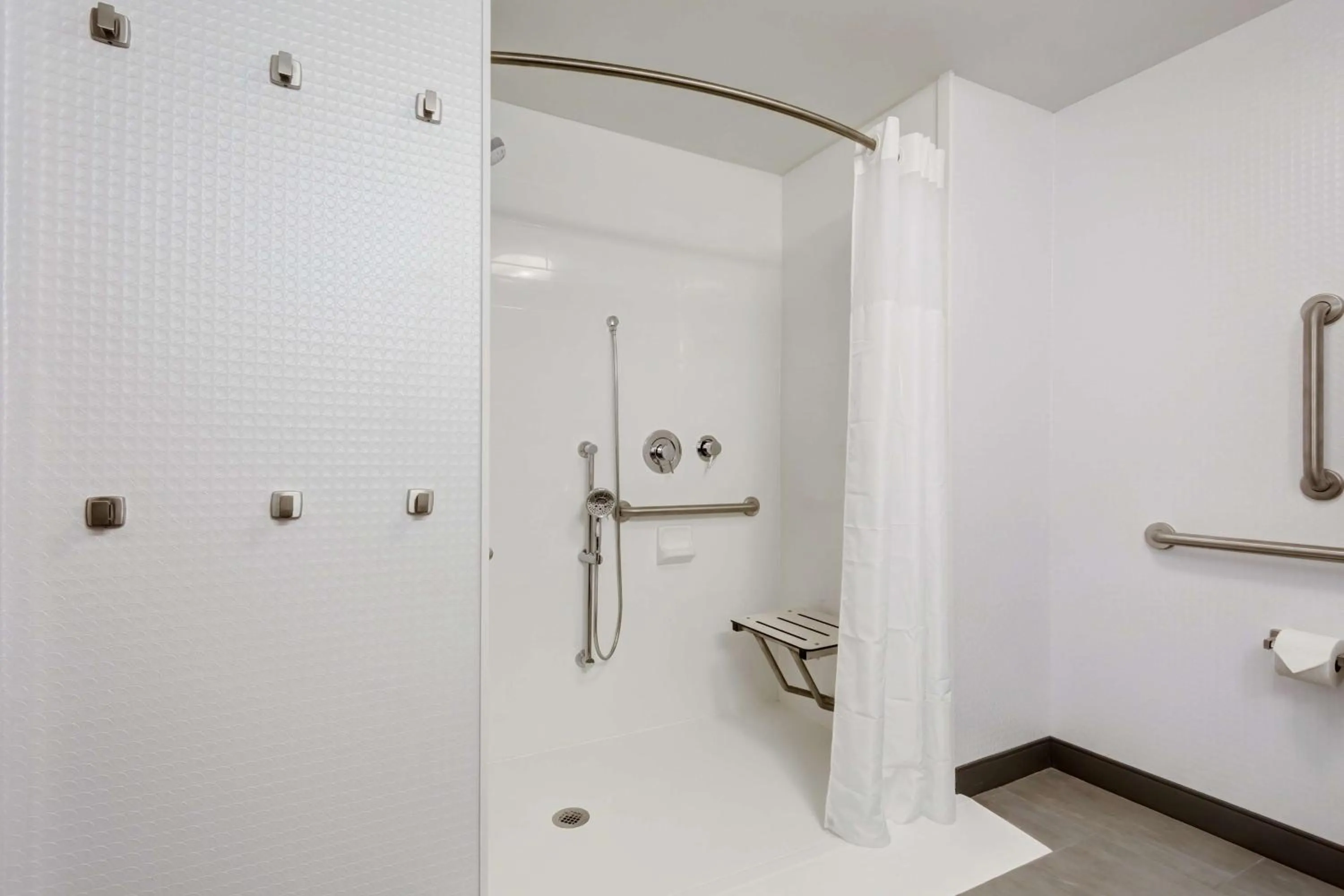 Bathroom in Hampton Inn-St. Louis Wentzville, MO