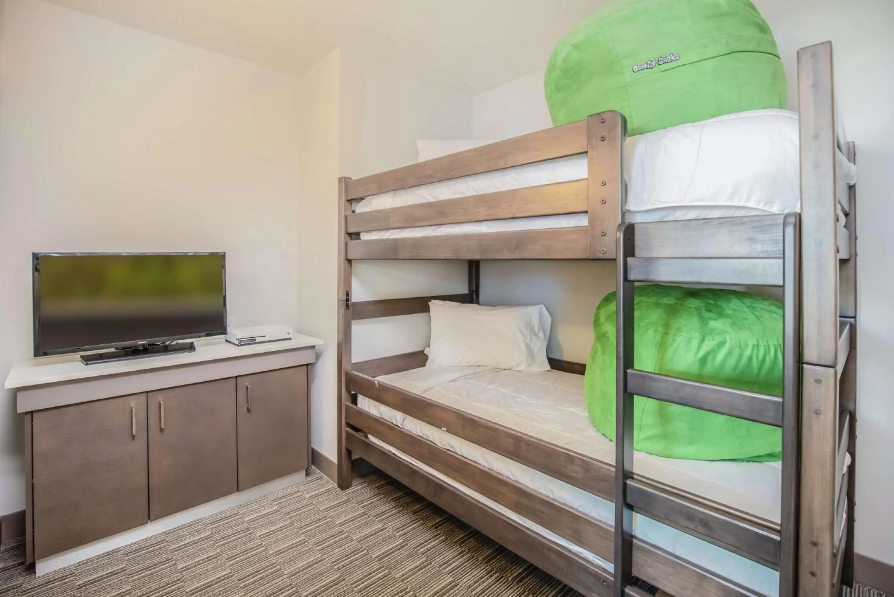 Bedroom, Bed in Hilton Garden Inn Ft. Walton Beach