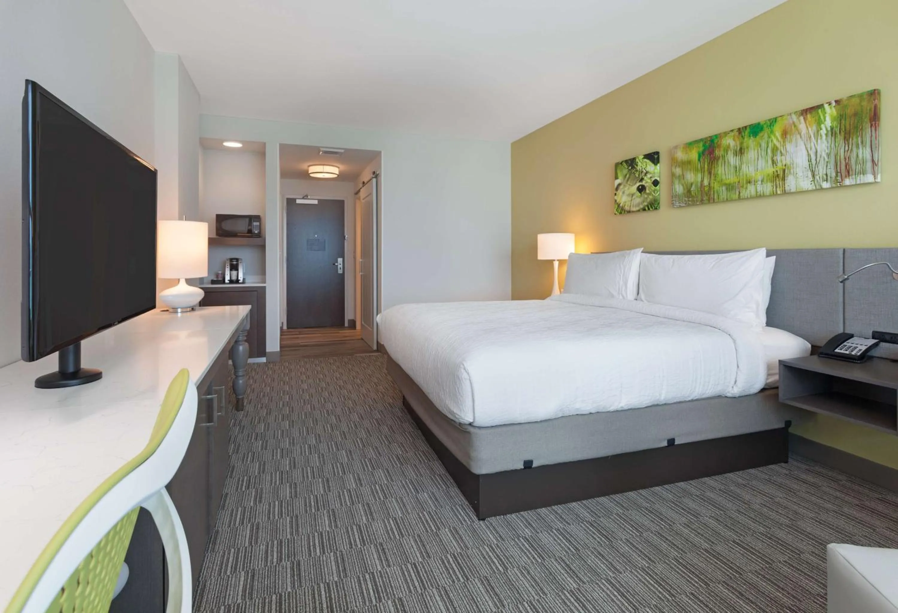 Bedroom, Bed in Hilton Garden Inn Ft. Walton Beach