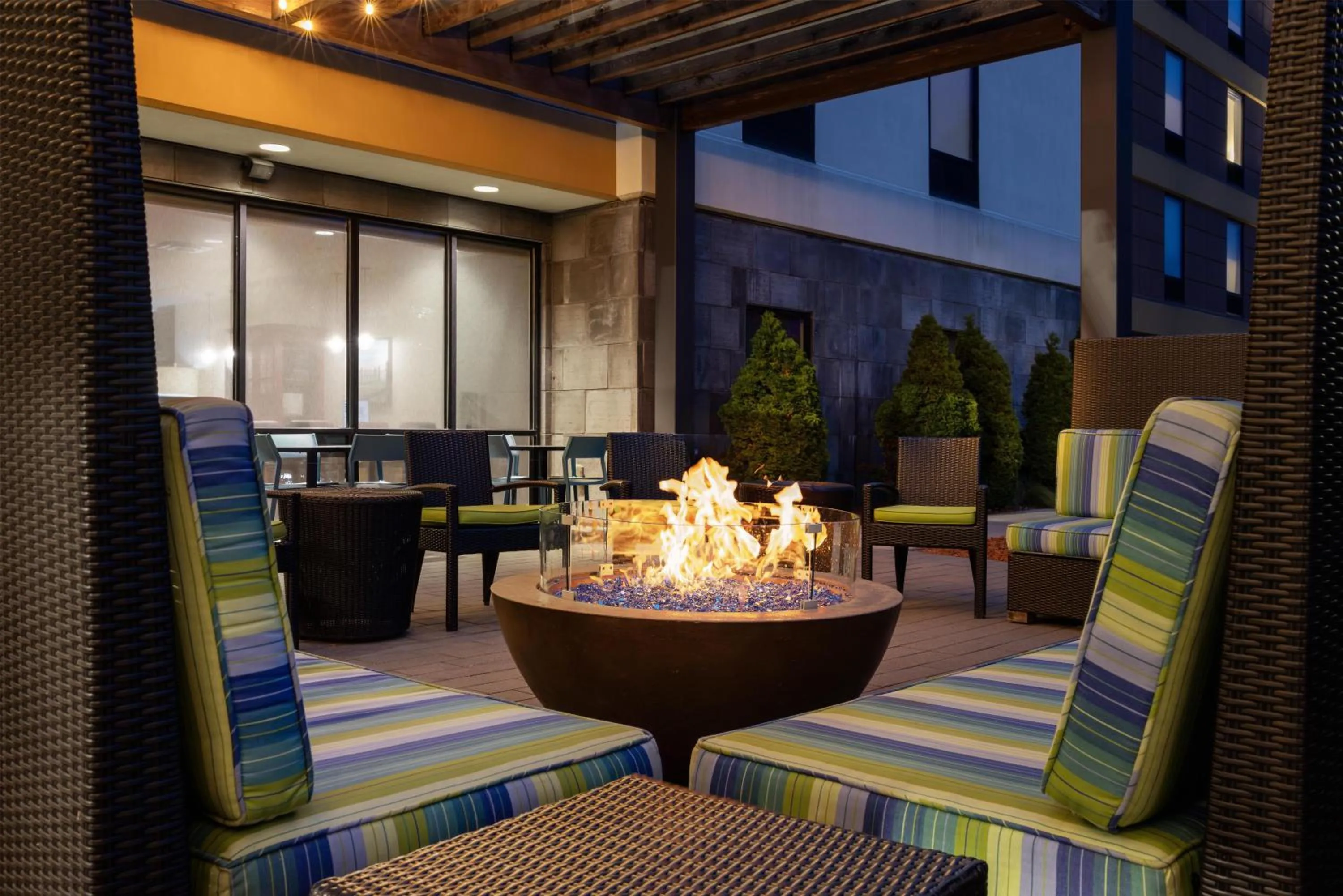 Patio in Home2 Suites By Hilton Minneapolis-Eden Prairie