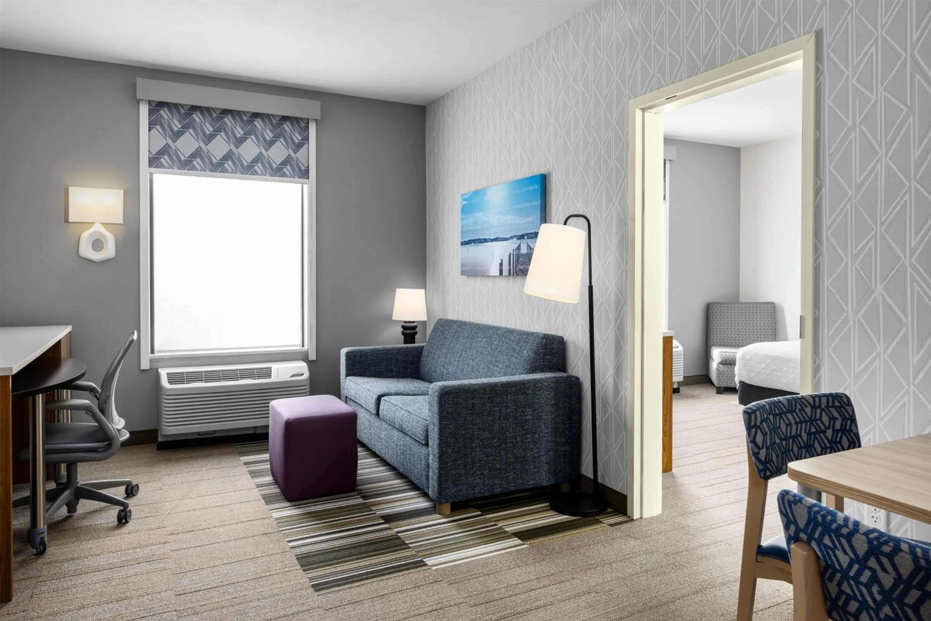 Living room, Bed in Home2 Suites By Hilton Minneapolis-Eden Prairie