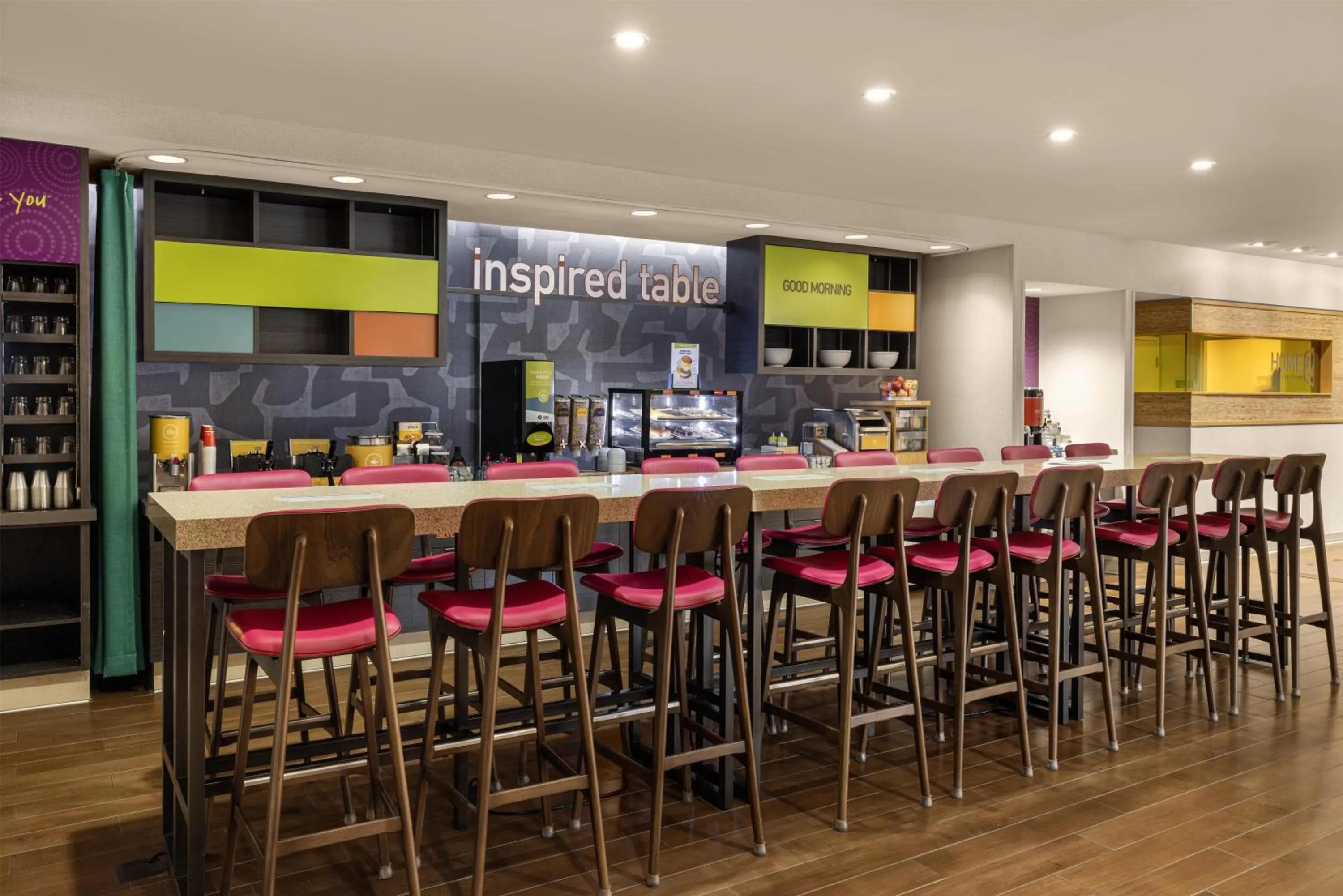 Breakfast in Home2 Suites By Hilton Minneapolis-Eden Prairie