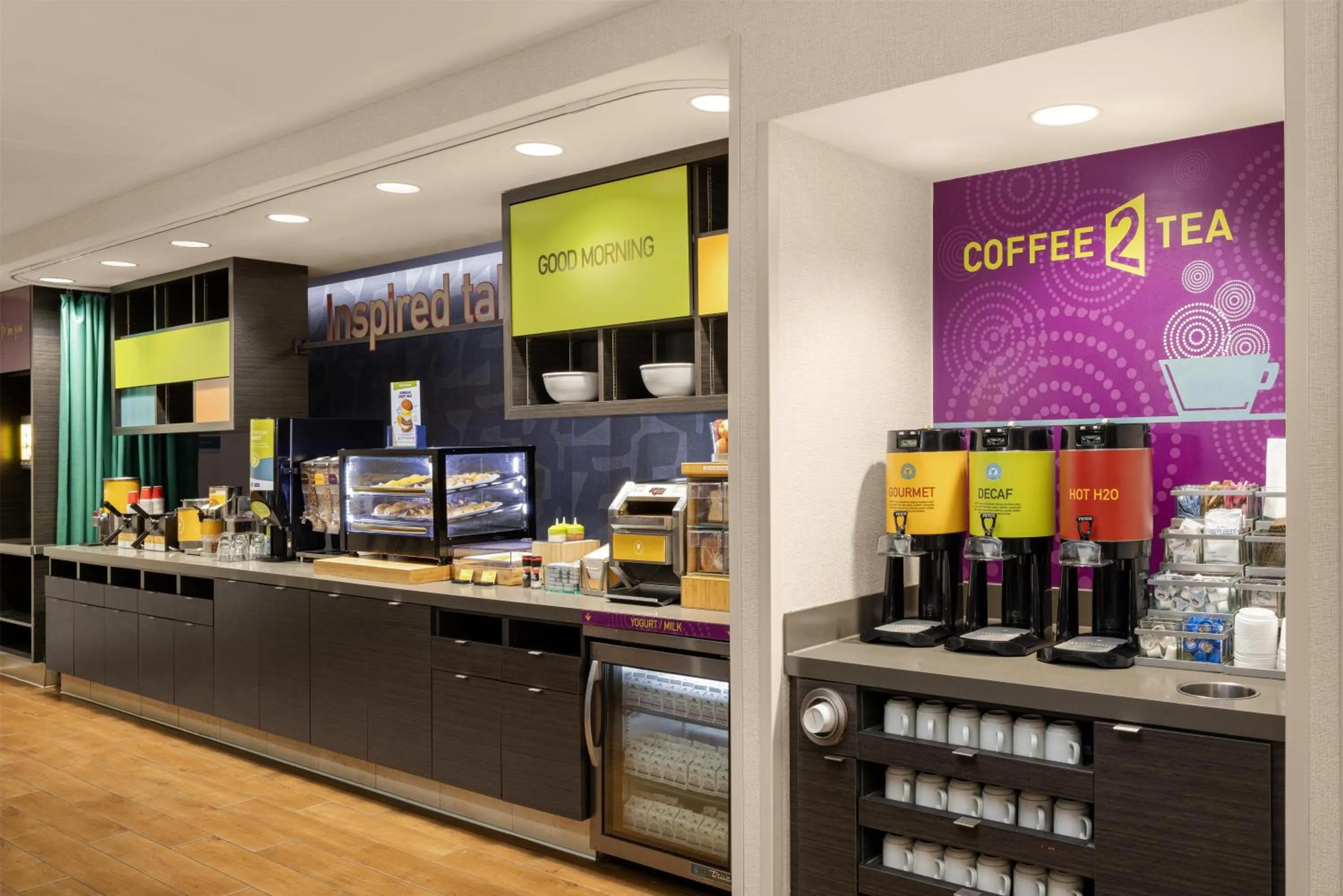 Breakfast in Home2 Suites By Hilton Minneapolis-Eden Prairie