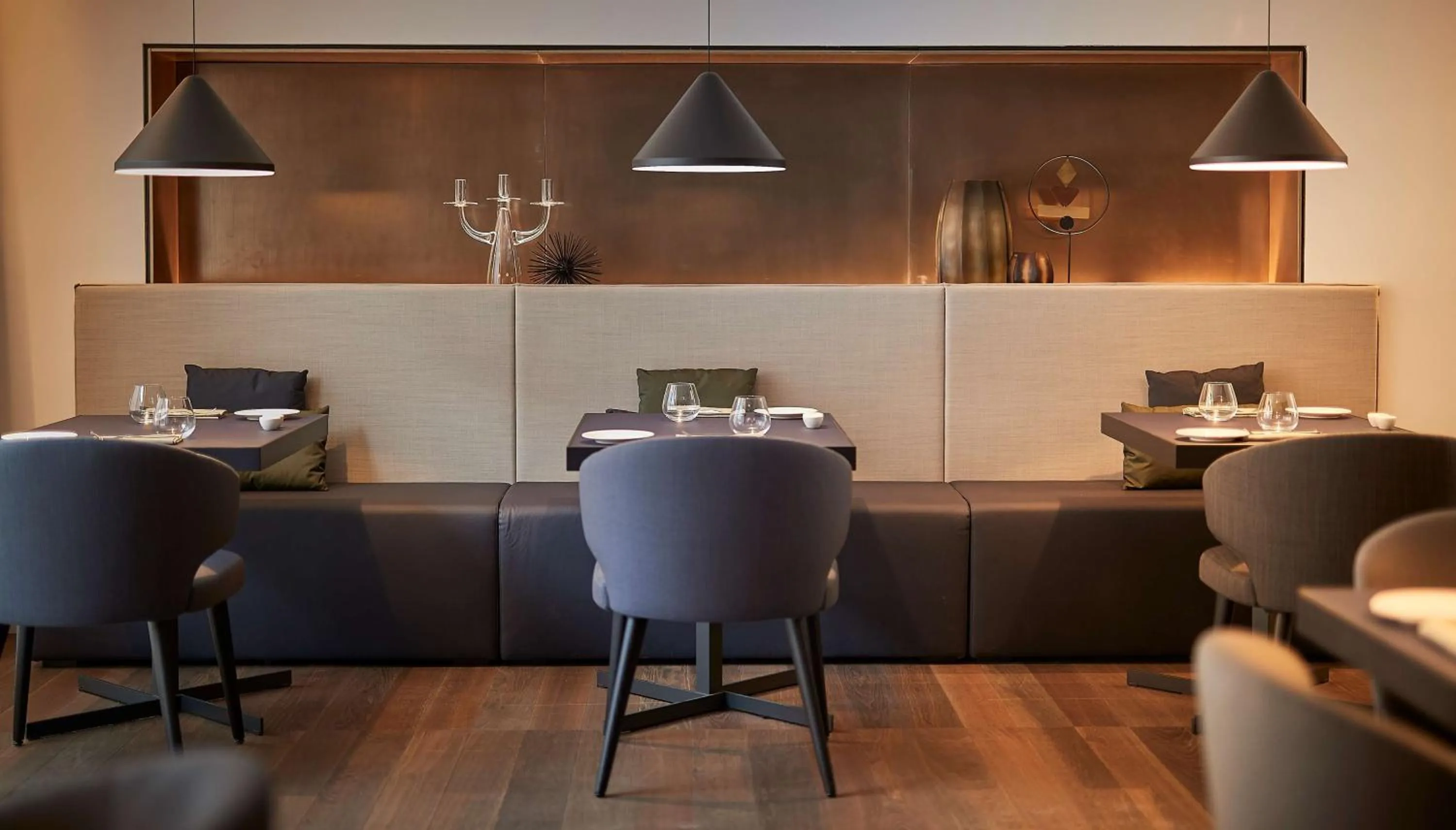 Restaurant/places to eat in Hilton Lake Como