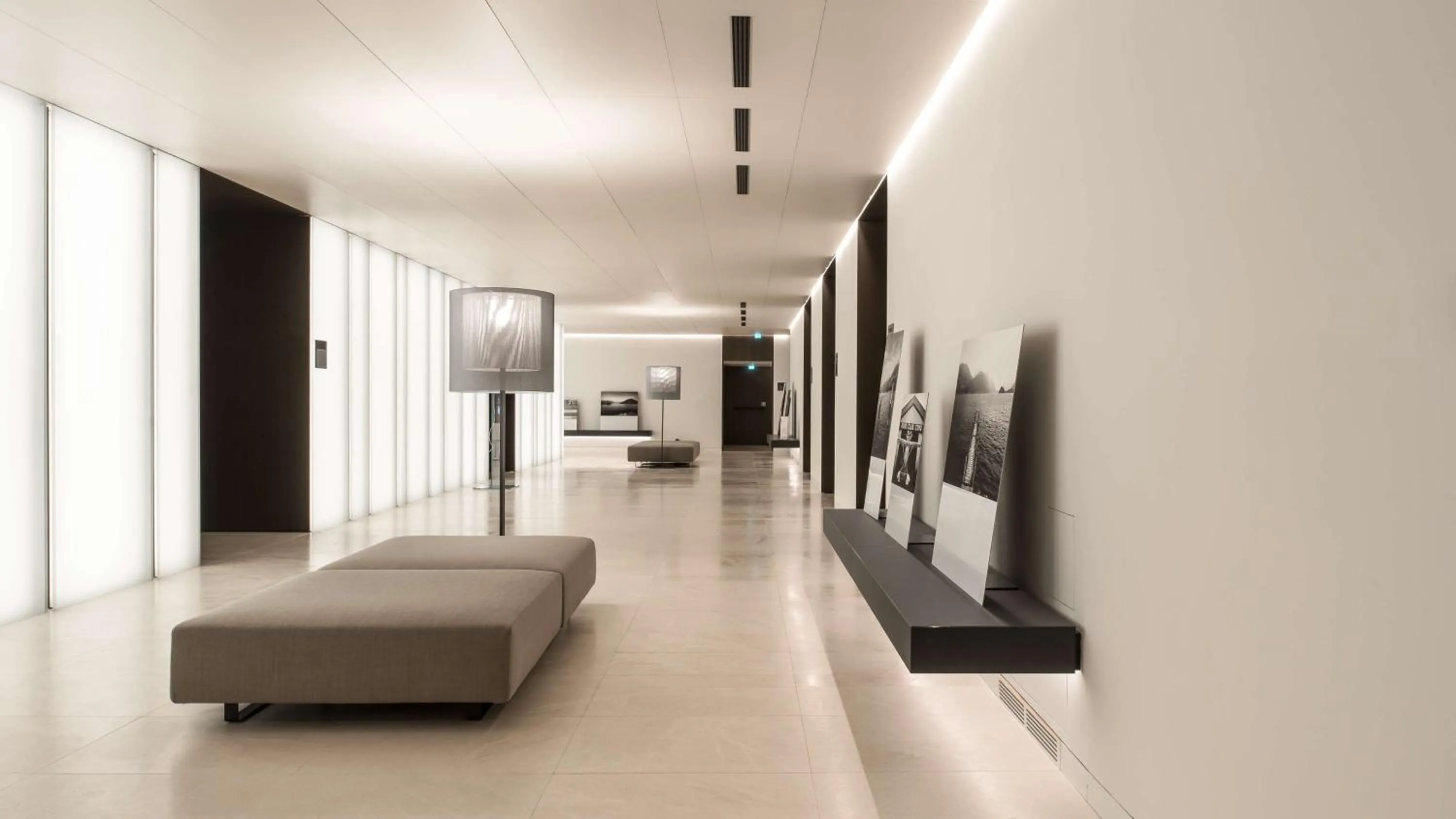 Meeting/conference room, Bed in Hilton Lake Como