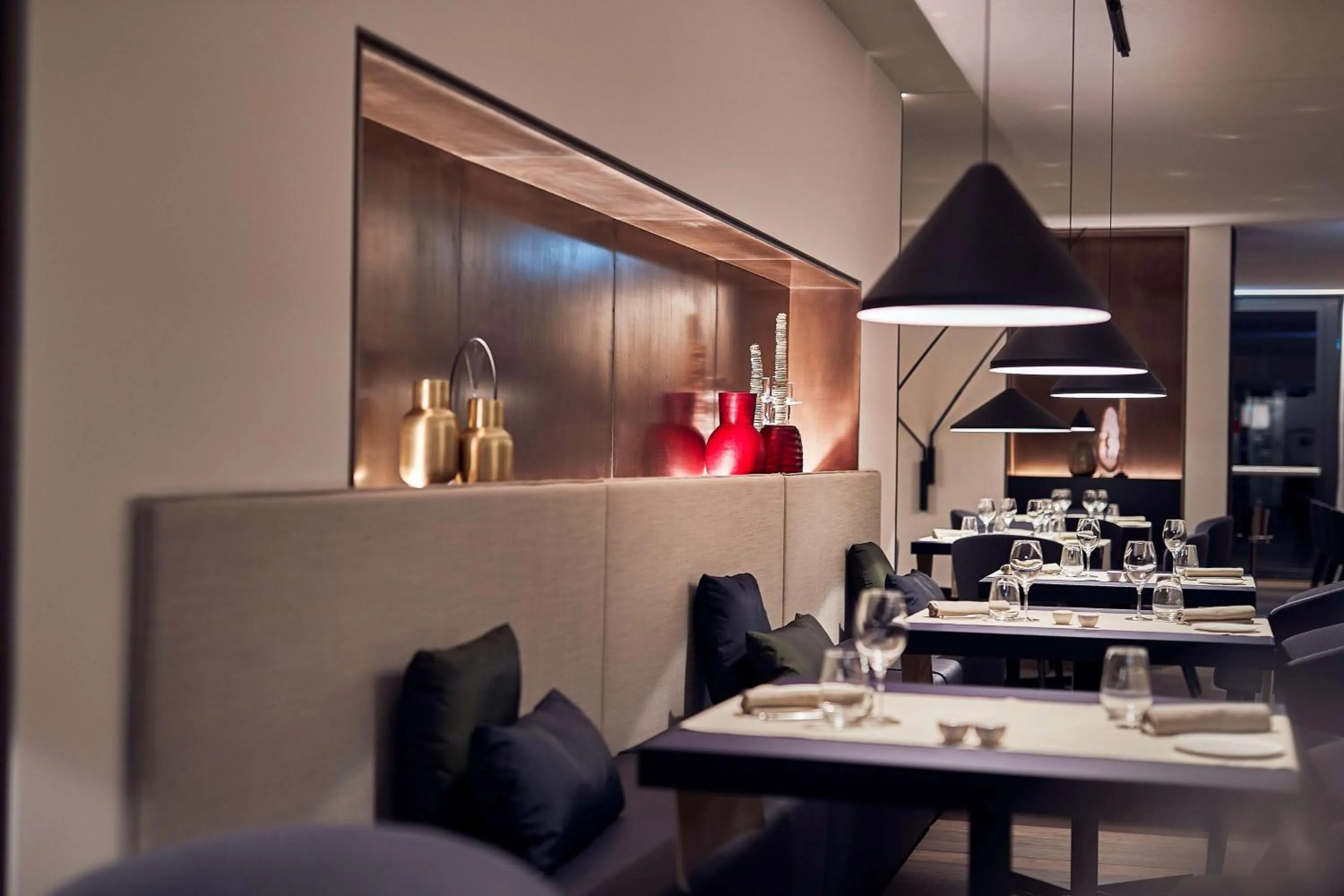 Restaurant/places to eat in Hilton Lake Como