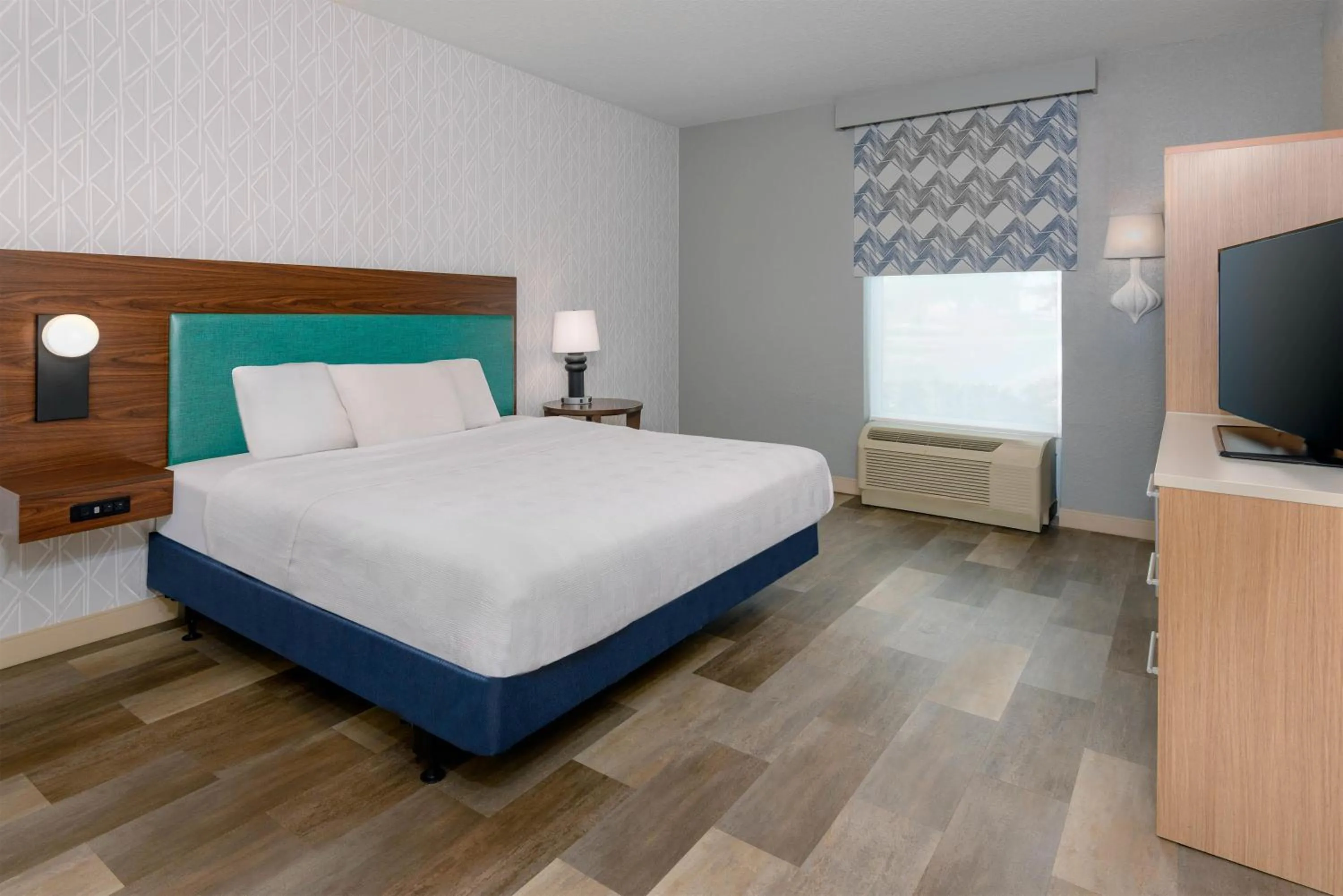 Bed in Home2 Suites By Hilton Nokomis