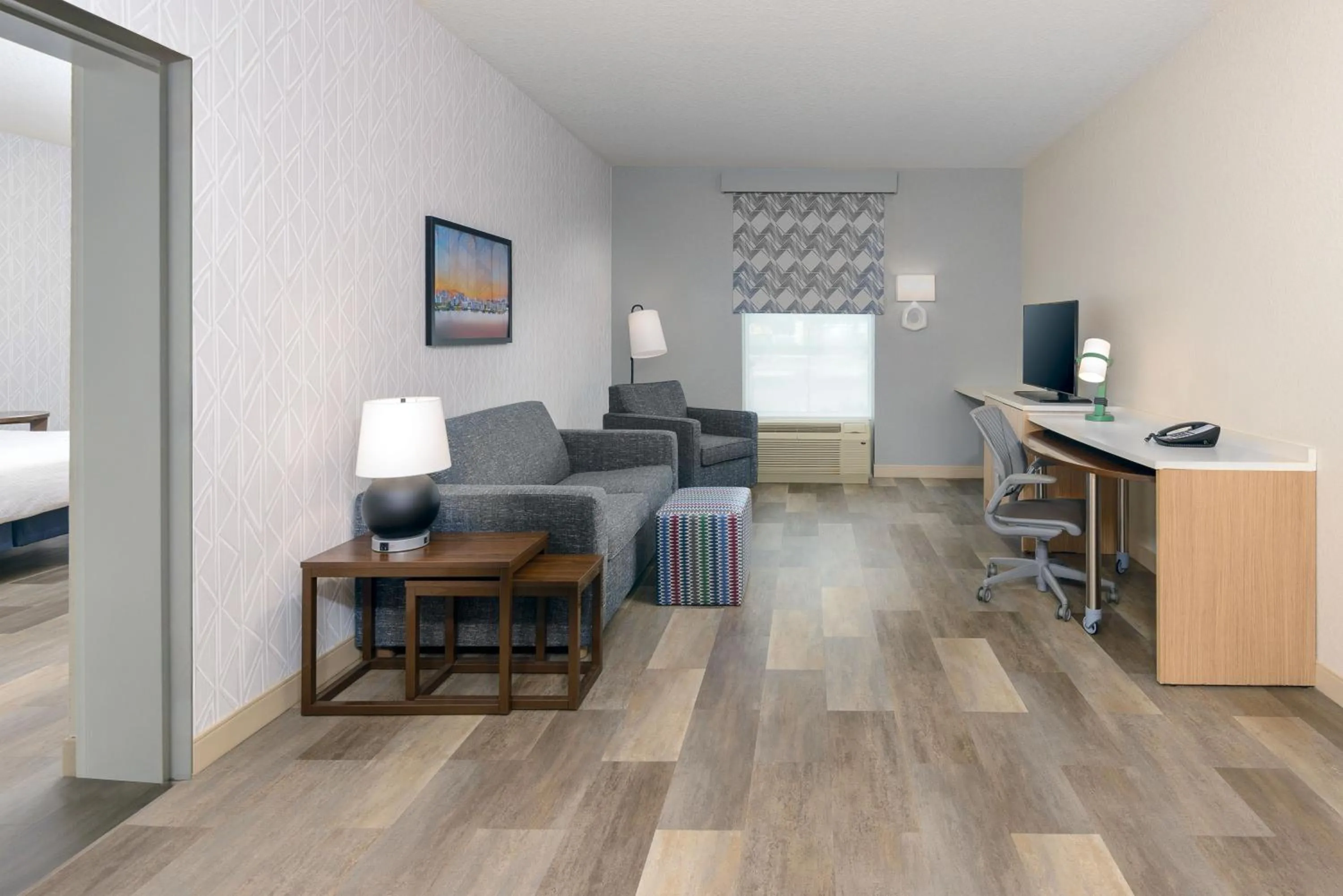 TV and multimedia in Home2 Suites By Hilton Nokomis