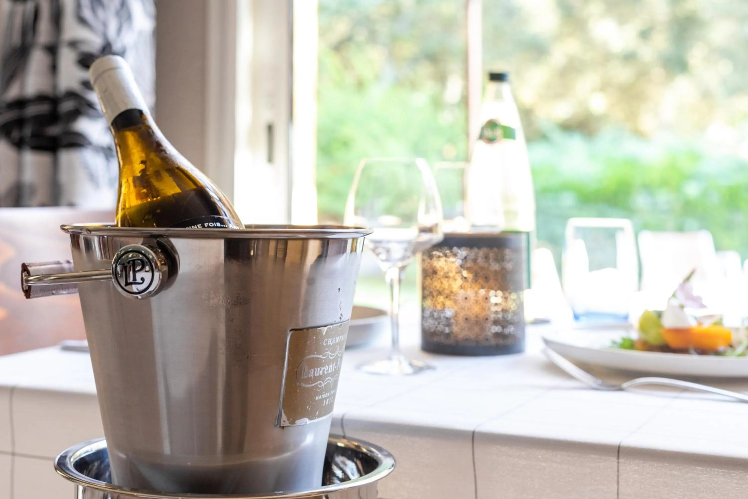 Restaurant/places to eat in Logis Hôtel La Bastide De Grignan & Restaurant "La Chênaie"