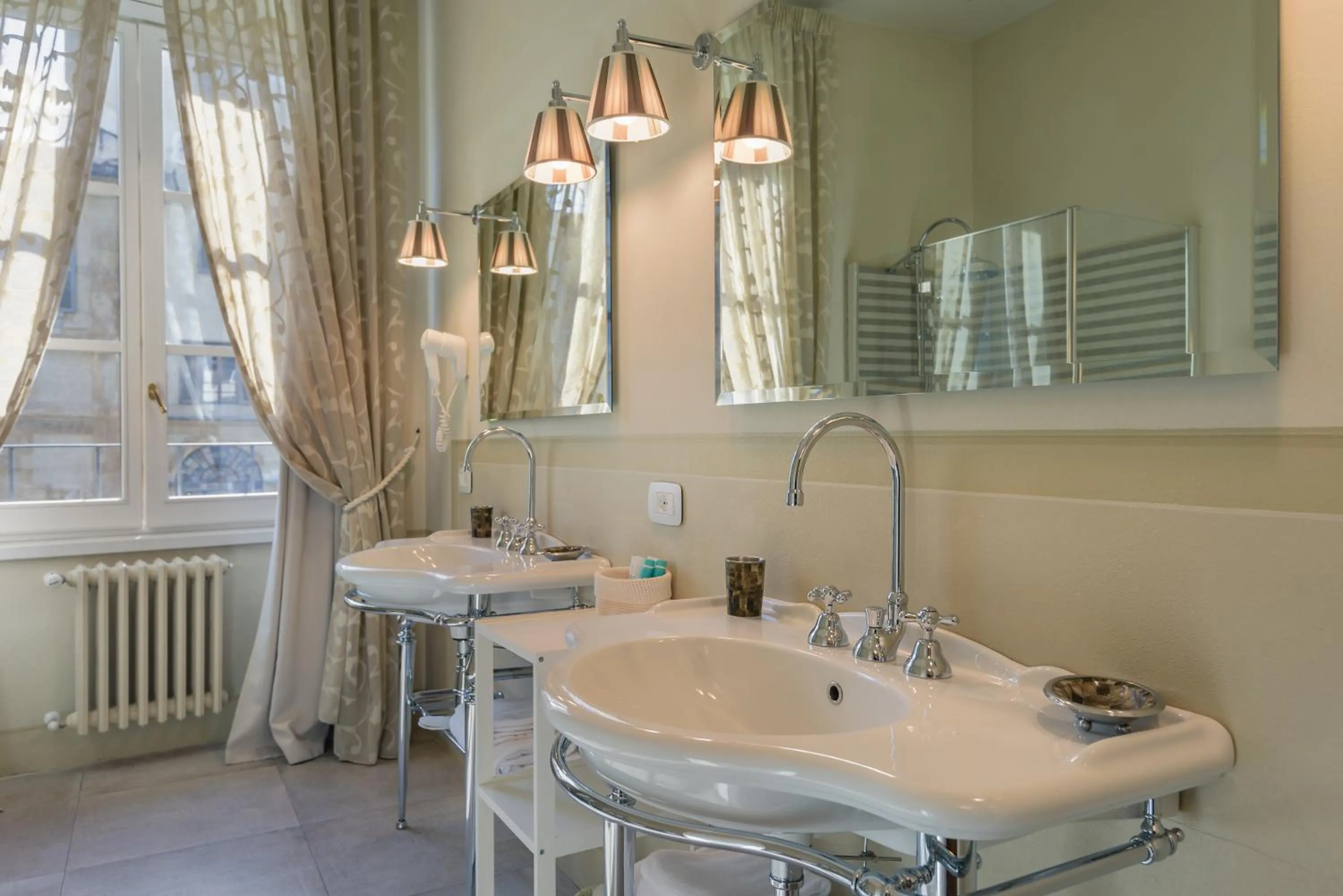 Bathroom in Palazzo della Stufa Residenza D'Epoca