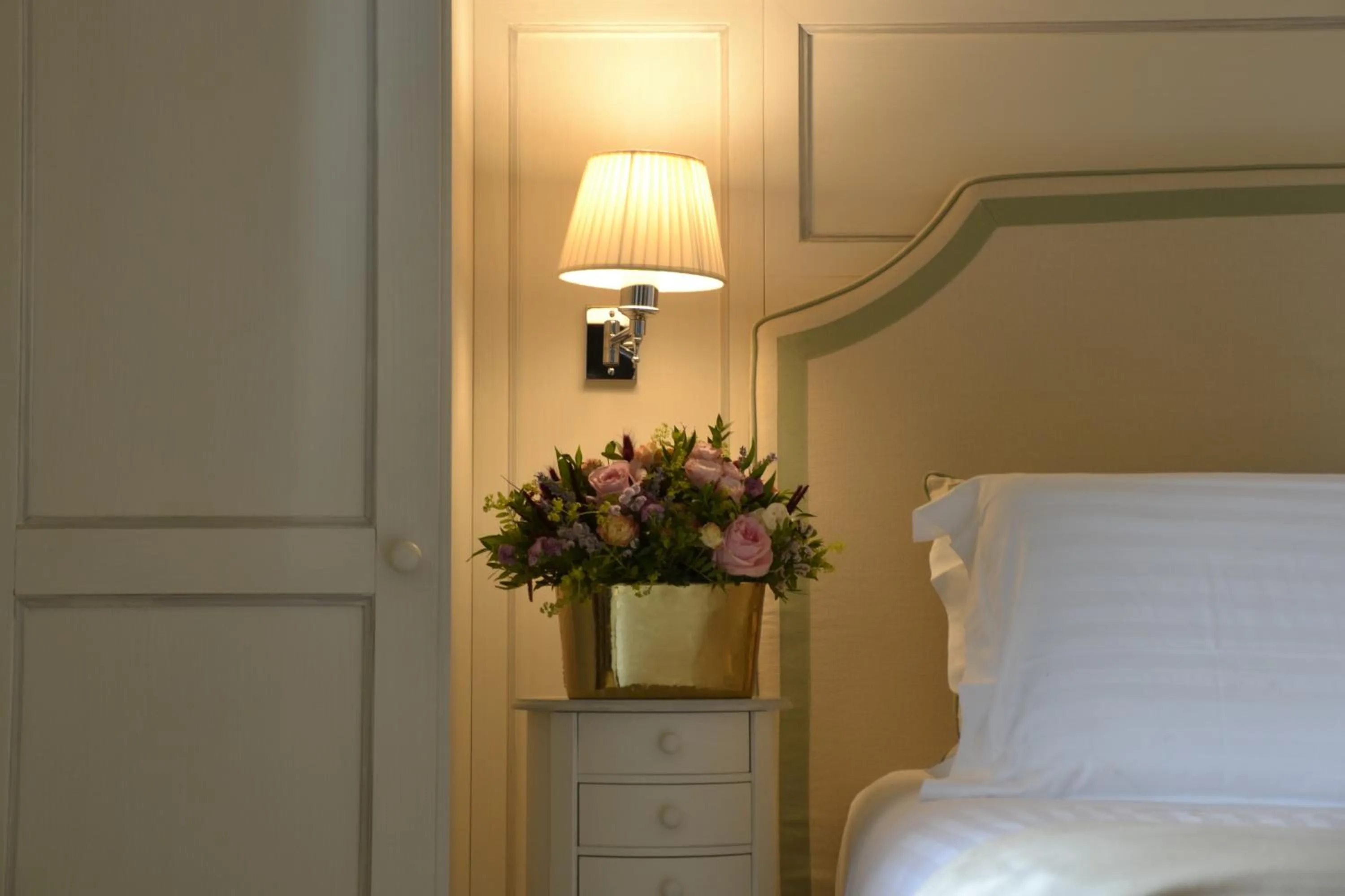 Decorative detail, Bed in Palazzo della Stufa Residenza D'Epoca