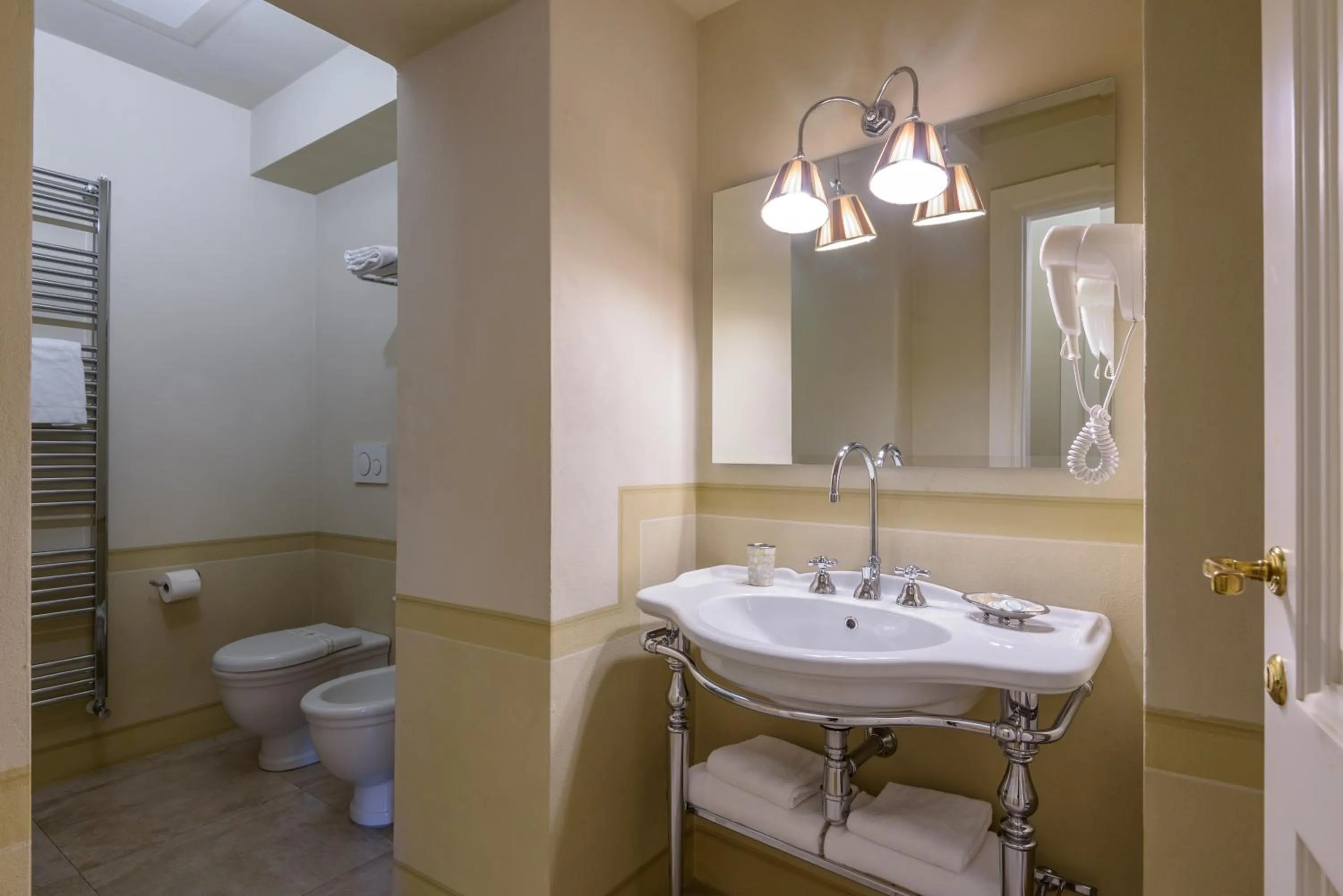 Bathroom in Palazzo della Stufa Residenza D'Epoca