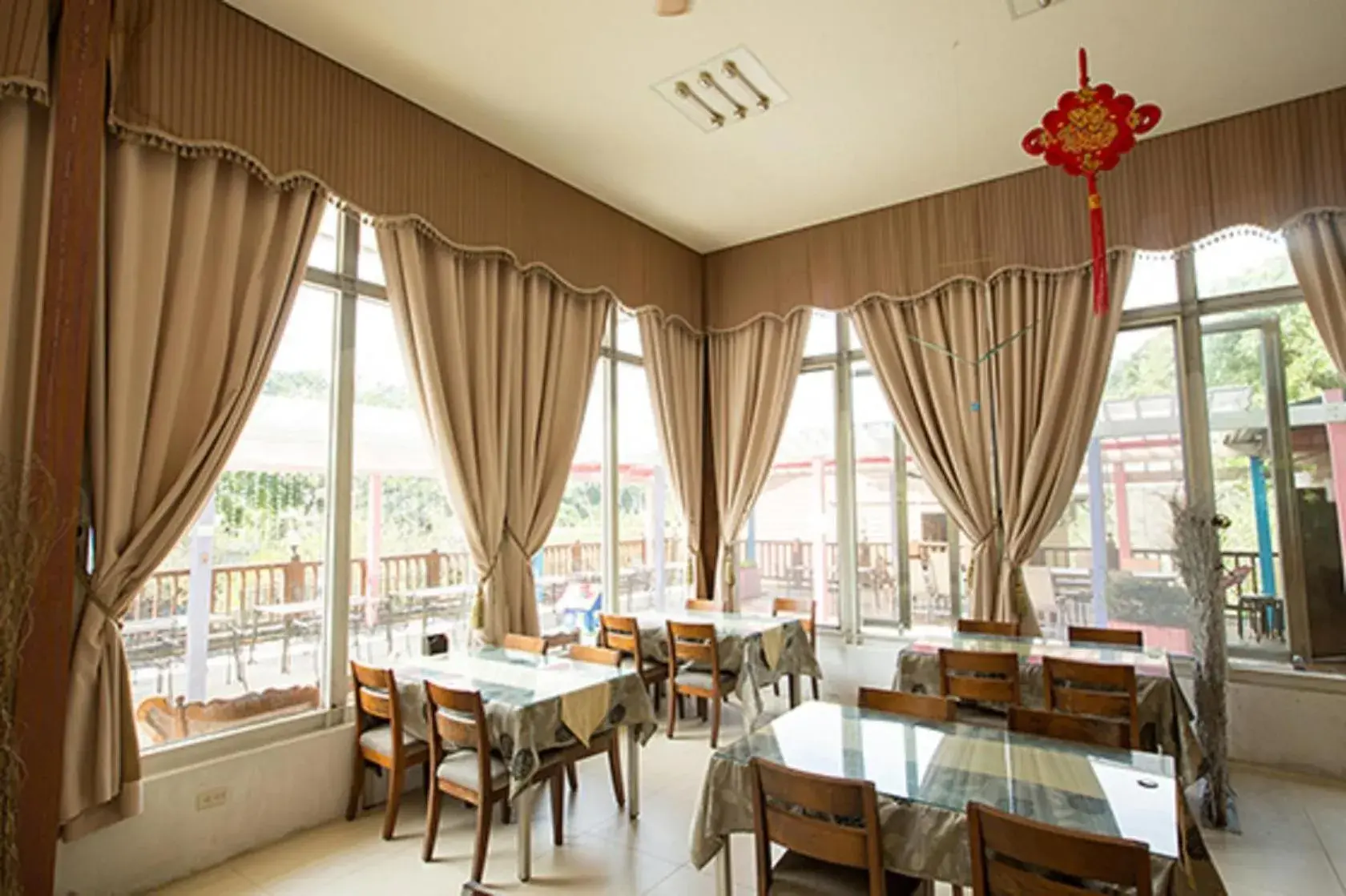 Restaurant/places to eat in Maylin B&B Restaurant/places to eat in Maylin B&B