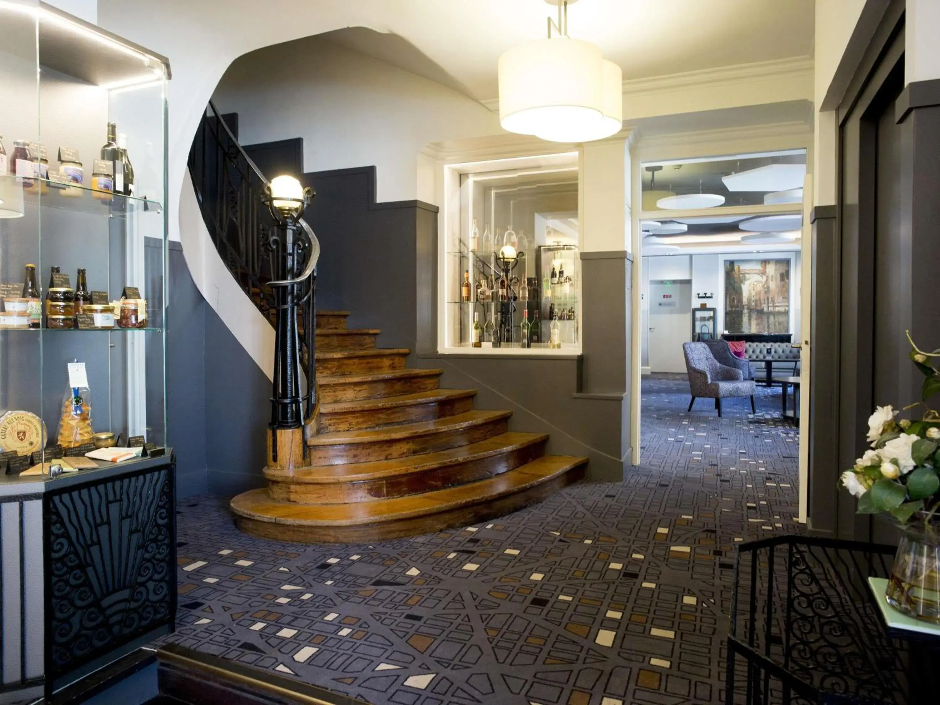 Property building in Hôtel Mercure Rodez Cathédrale Property building in Hôtel Mercure Rodez Cathédrale