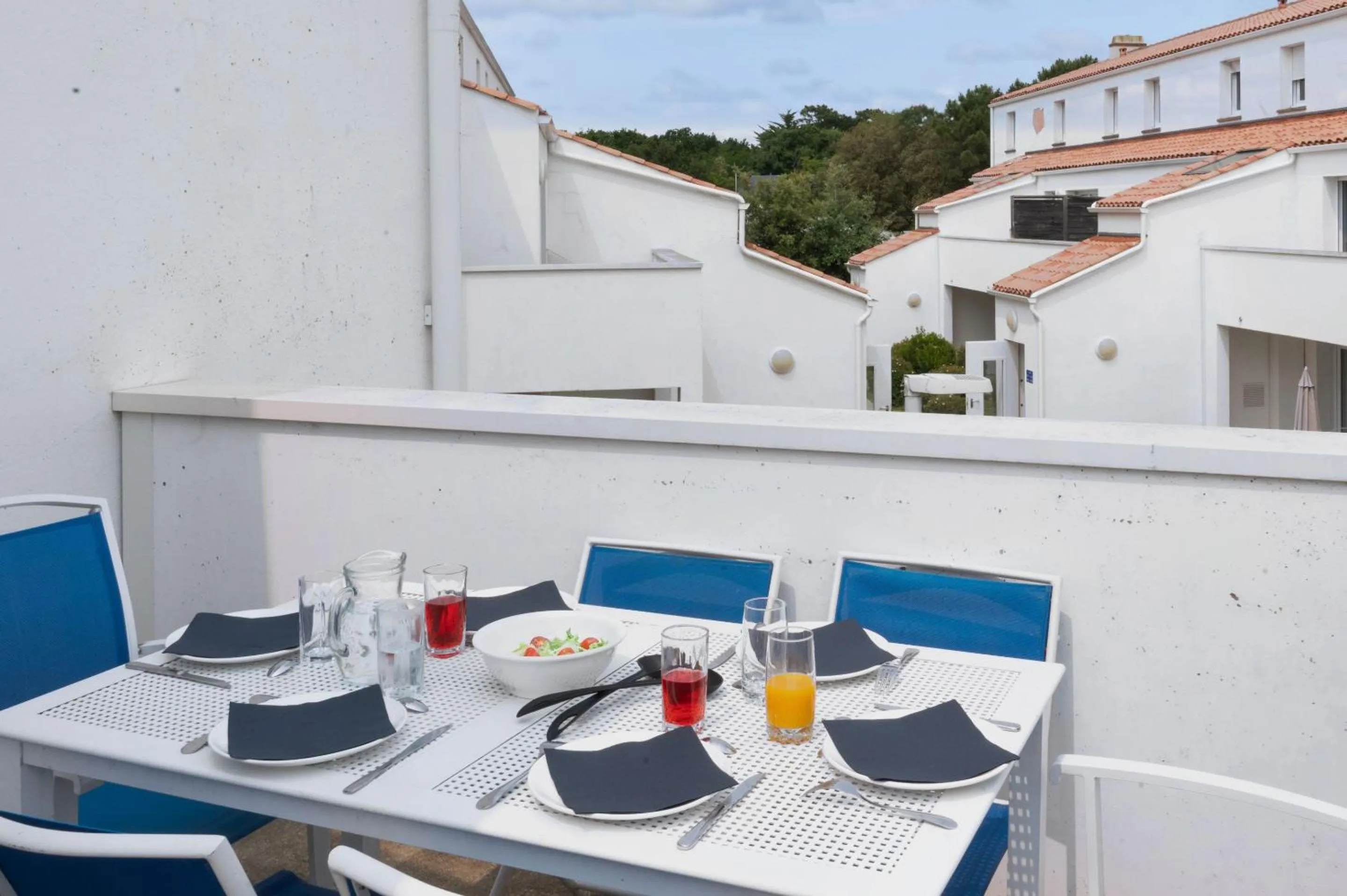 Balcony/Terrace in Résidence Odalys Le Domaine des Pins
