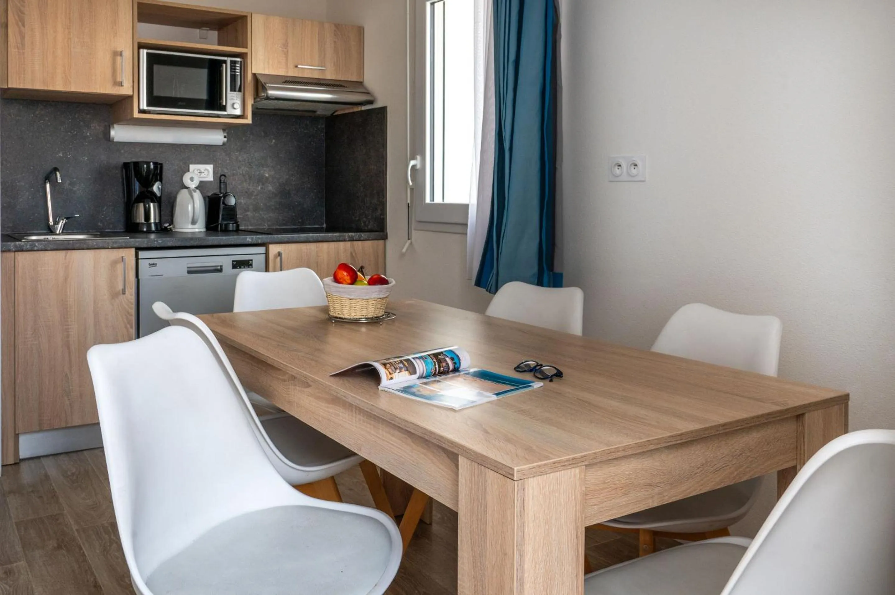 Dining area in Résidence Odalys Le Domaine des Pins